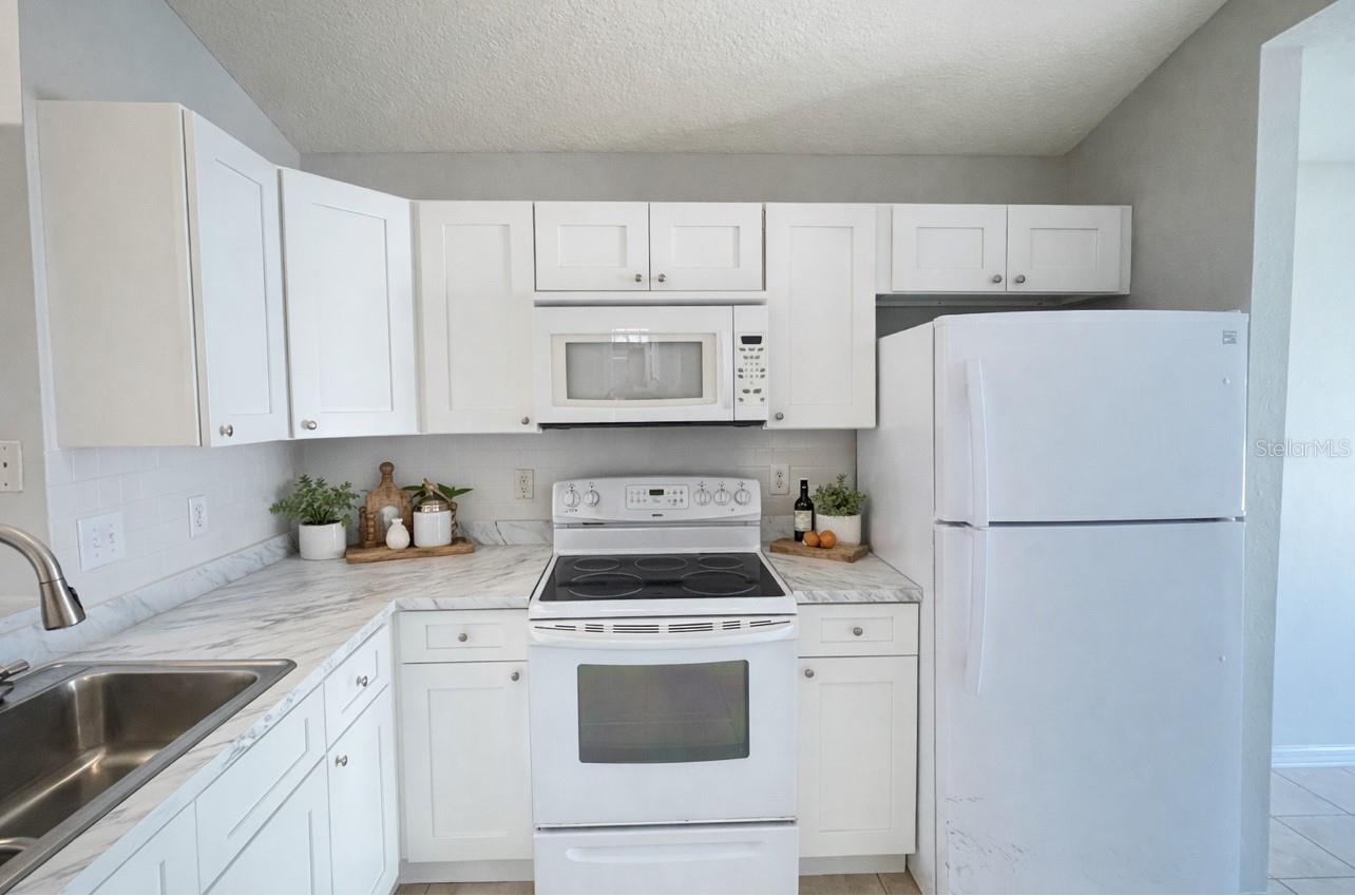 BLOOMINGDALE RIDGE PH 2 - Residential Lease