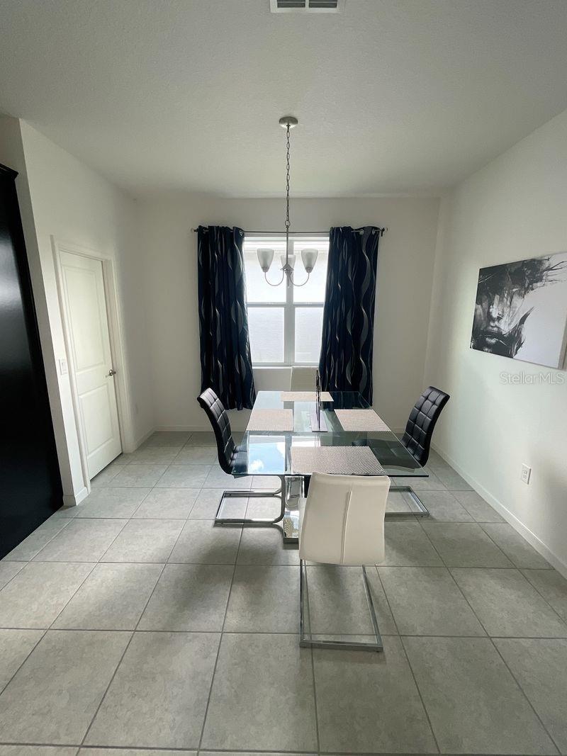 TRINITY RDG - Residential Lease