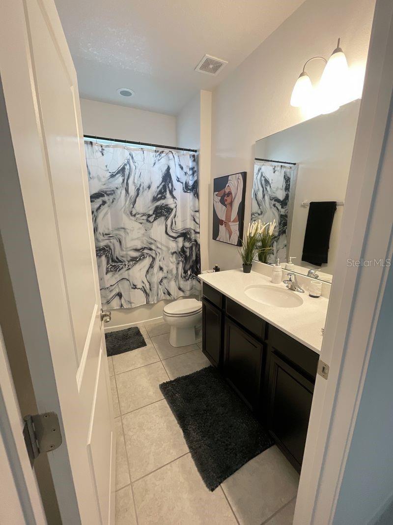 TRINITY RDG - Residential Lease