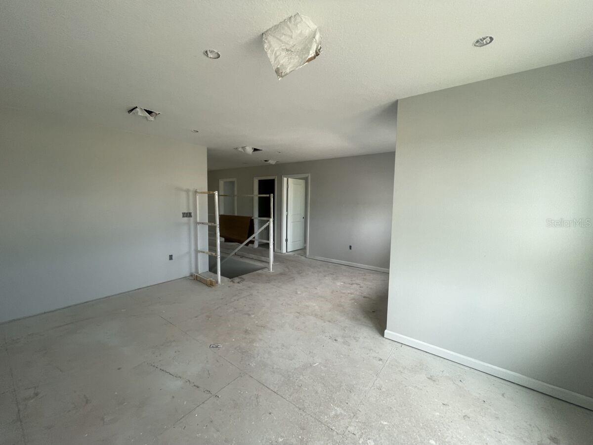5256 TEIRGARTEN STREET