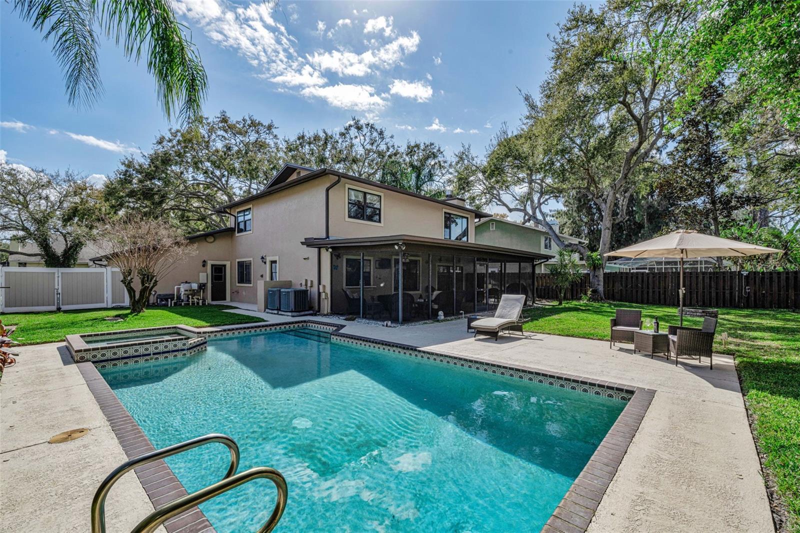 ROSETREE COURT - Residential