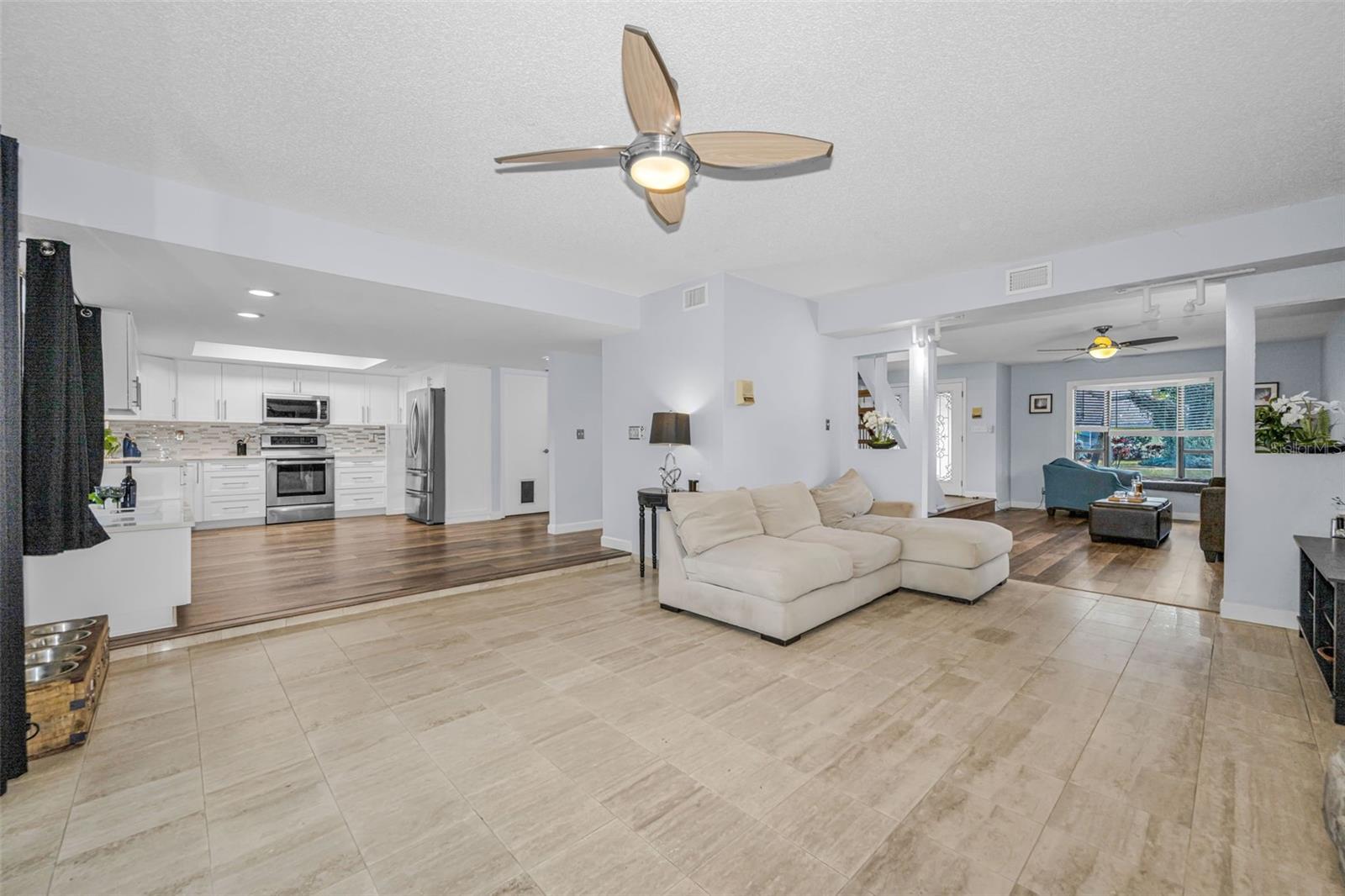 ROSETREE COURT - Residential