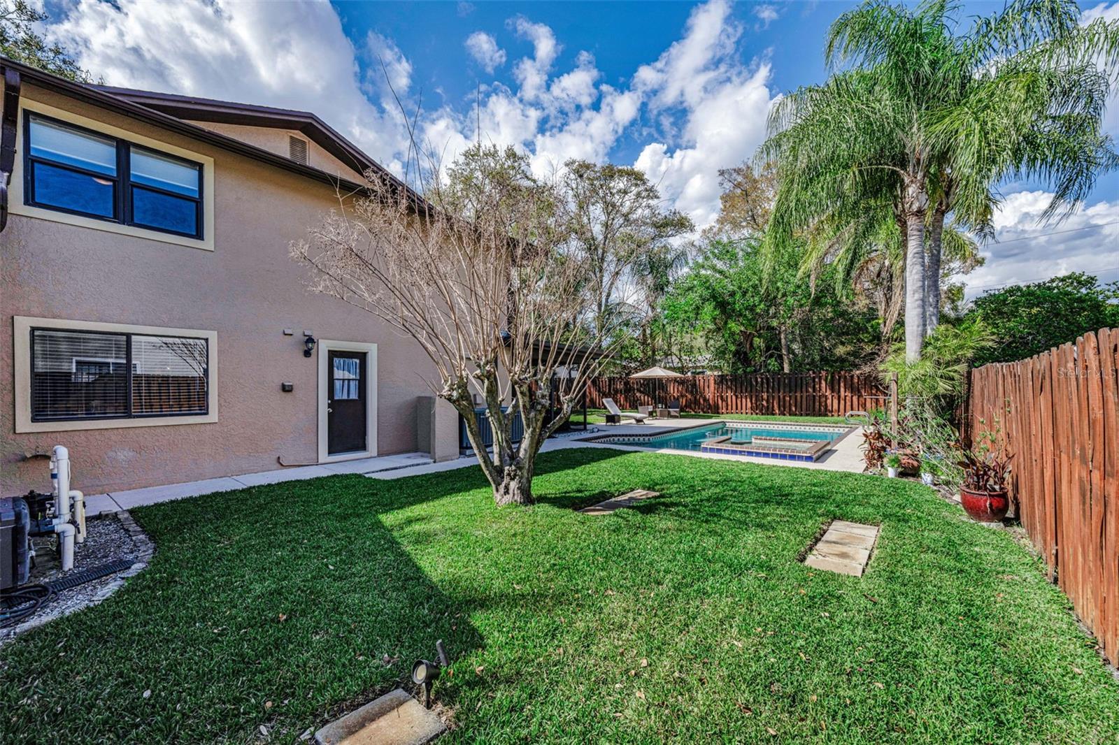 ROSETREE COURT - Residential