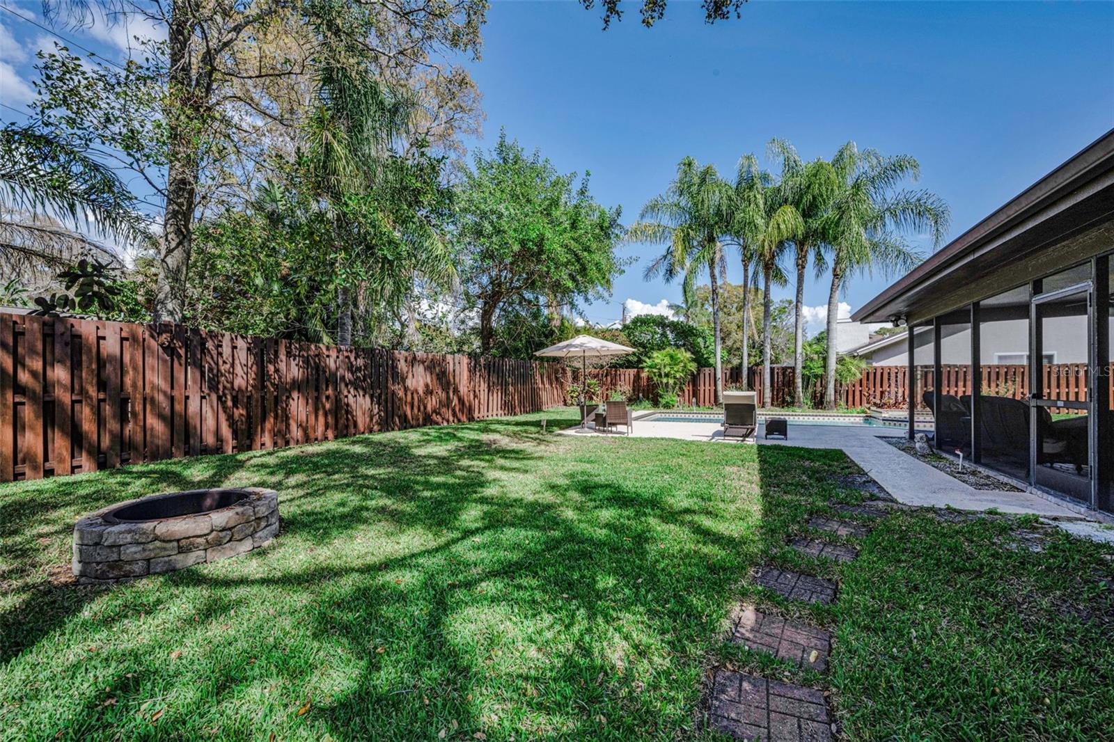 ROSETREE COURT - Residential