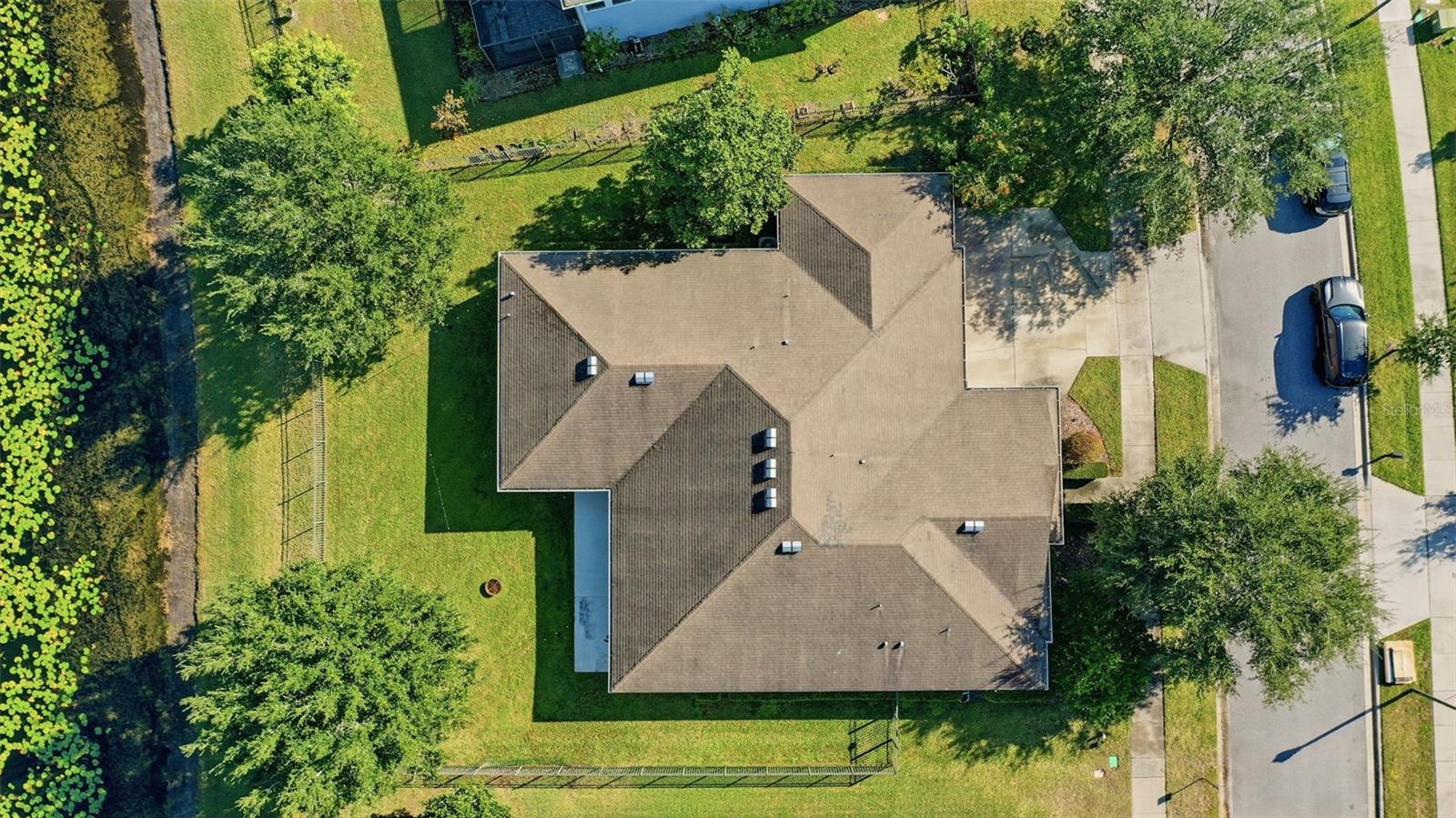 WATERS EDGE/LK NONA UN 01 - Residential