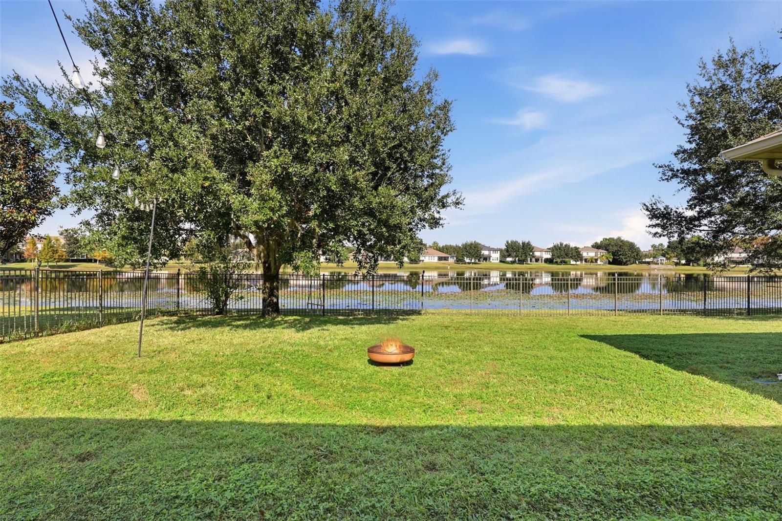 WATERS EDGE/LK NONA UN 01 - Residential