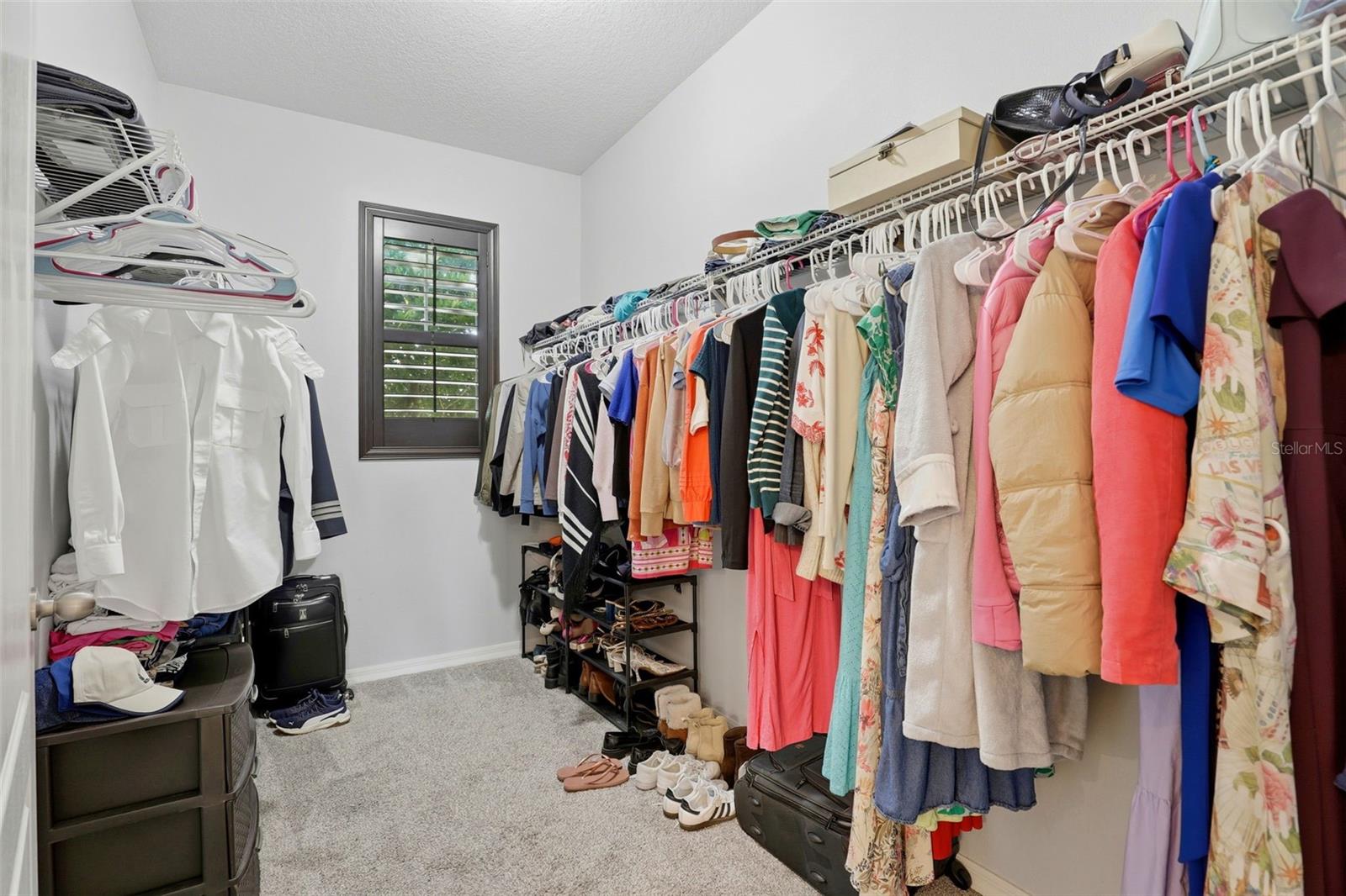 WATERS EDGE/LK NONA UN 01 - Residential