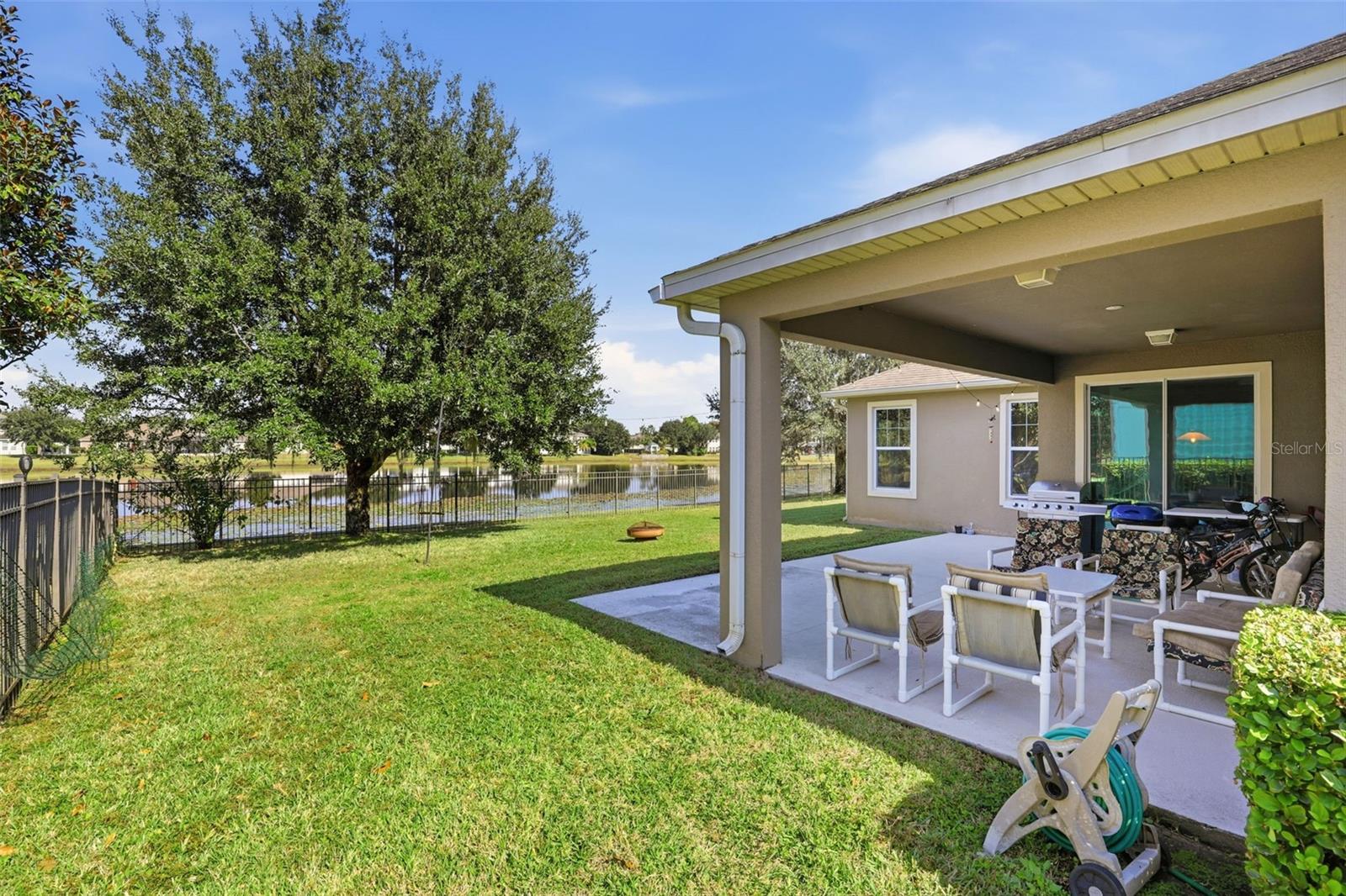 WATERS EDGE/LK NONA UN 01 - Residential