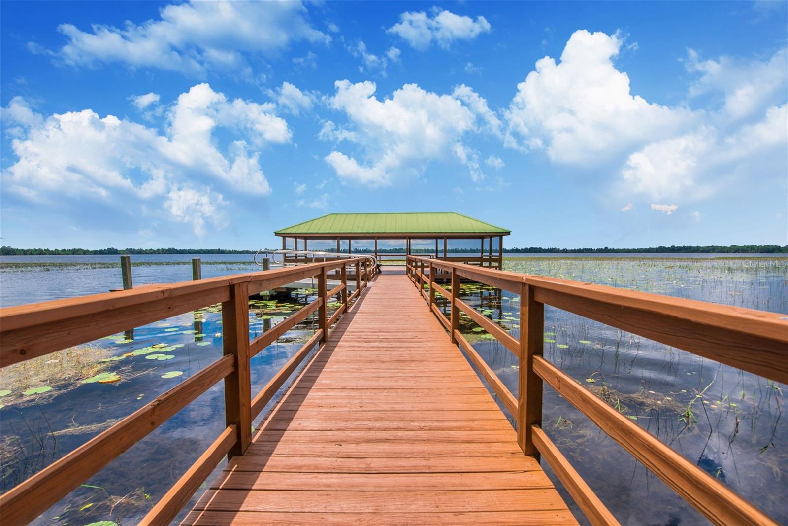 WATERS EDGE/LK NONA UN 01 - Residential