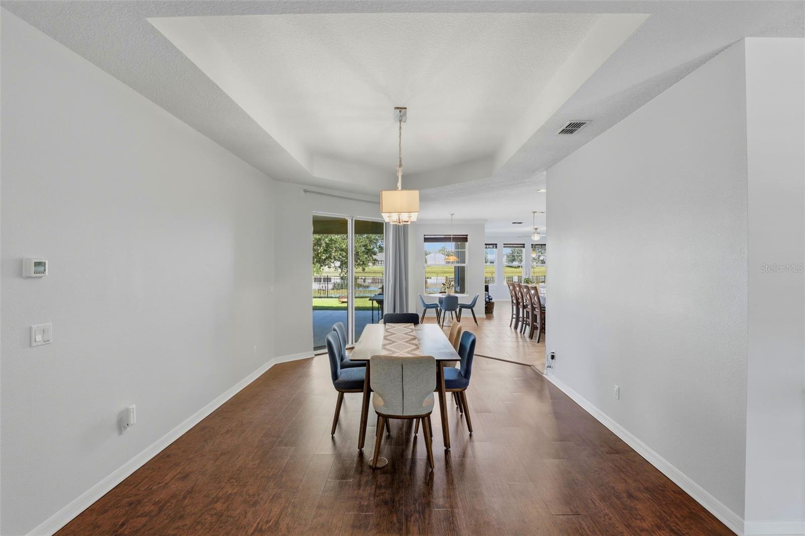 WATERS EDGE/LK NONA UN 01 - Residential