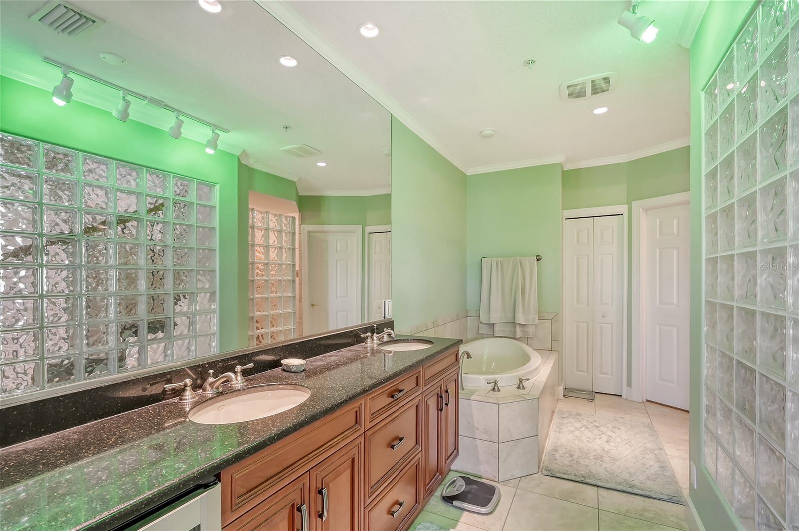 GRAND SIESTA 1 - Residential