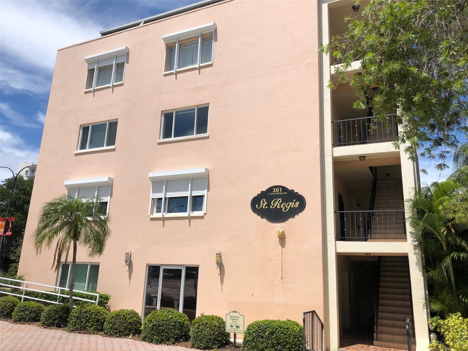 WALKING DISTANCE to Bayfront Park, Marina Jacks and everything Downtown Sarasota has to offer! Downtown living! Beautiful 2 bedroom/ 2 bath condo available for annual rental in Downtown Sarasota. This penthouse unit at the quaint St. Regis has been beautifully updated and is being offered unfurnished. This condo is very light, bright and spacious and features tile flooring throughout as well as elegant plantation shutters on all windows. Located in the heart of Downtown Sarasota and just minutes to all of the action- World Class dining, entertainment, John Ringling Bridge, Farmer’s Market, SRQ airport and Selby Gardens. Covered parking and elevator in the building. No pets, please. *
