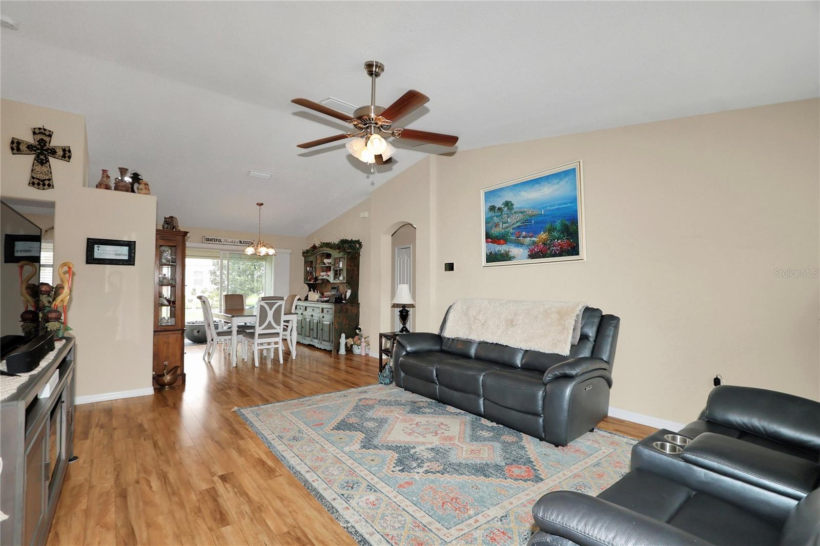 SUMMERGLEN - Residential