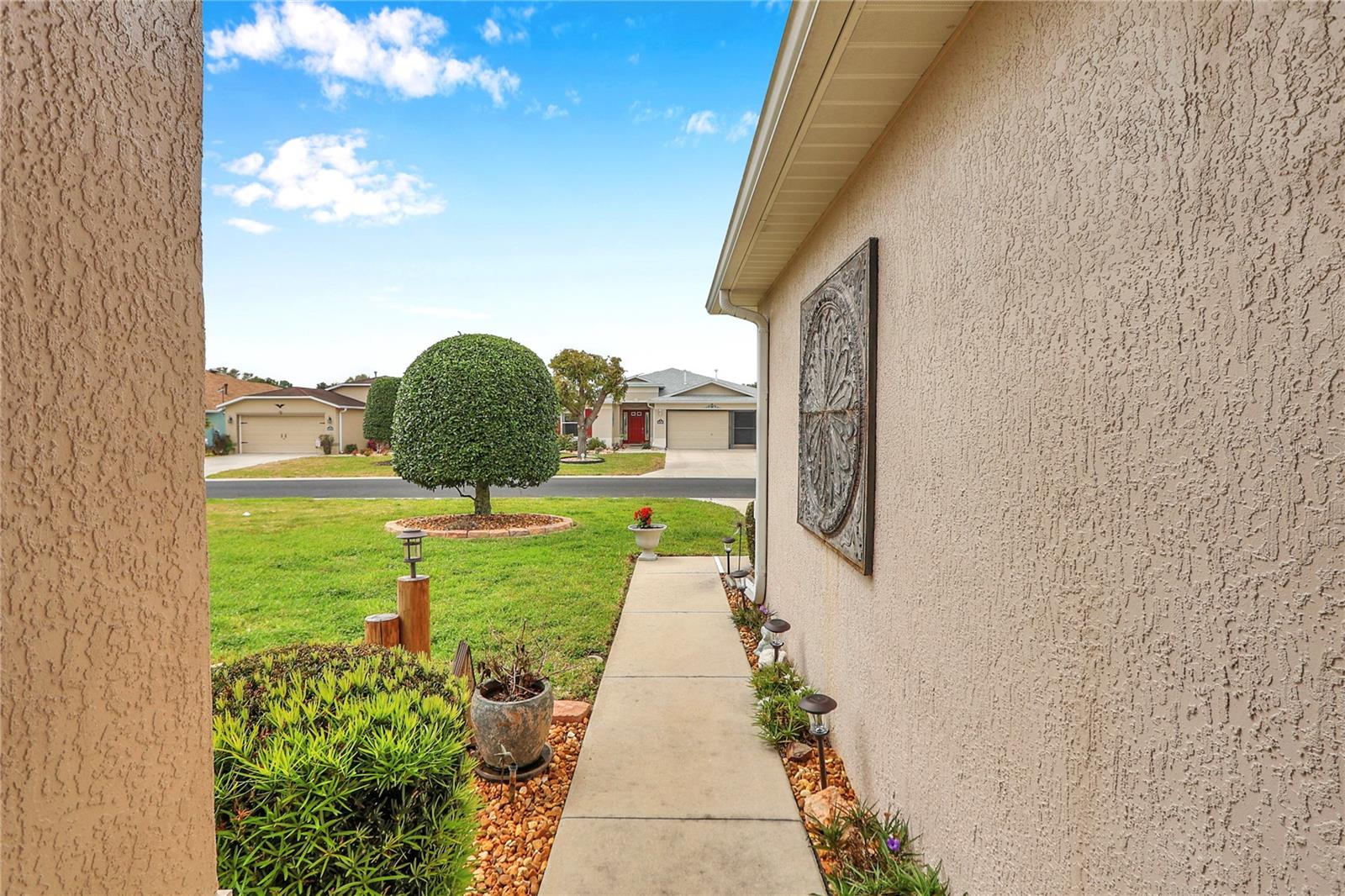 SUMMERGLEN - Residential