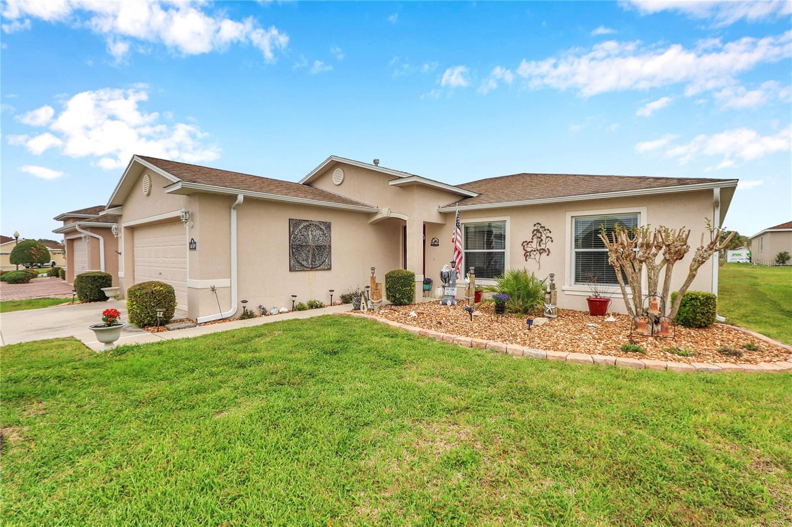 SUMMERGLEN - Residential