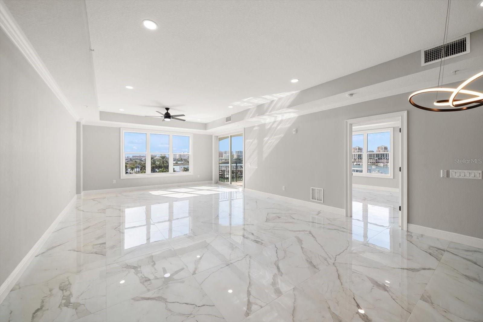 LA BRISA DEL MAR CONDO - Residential