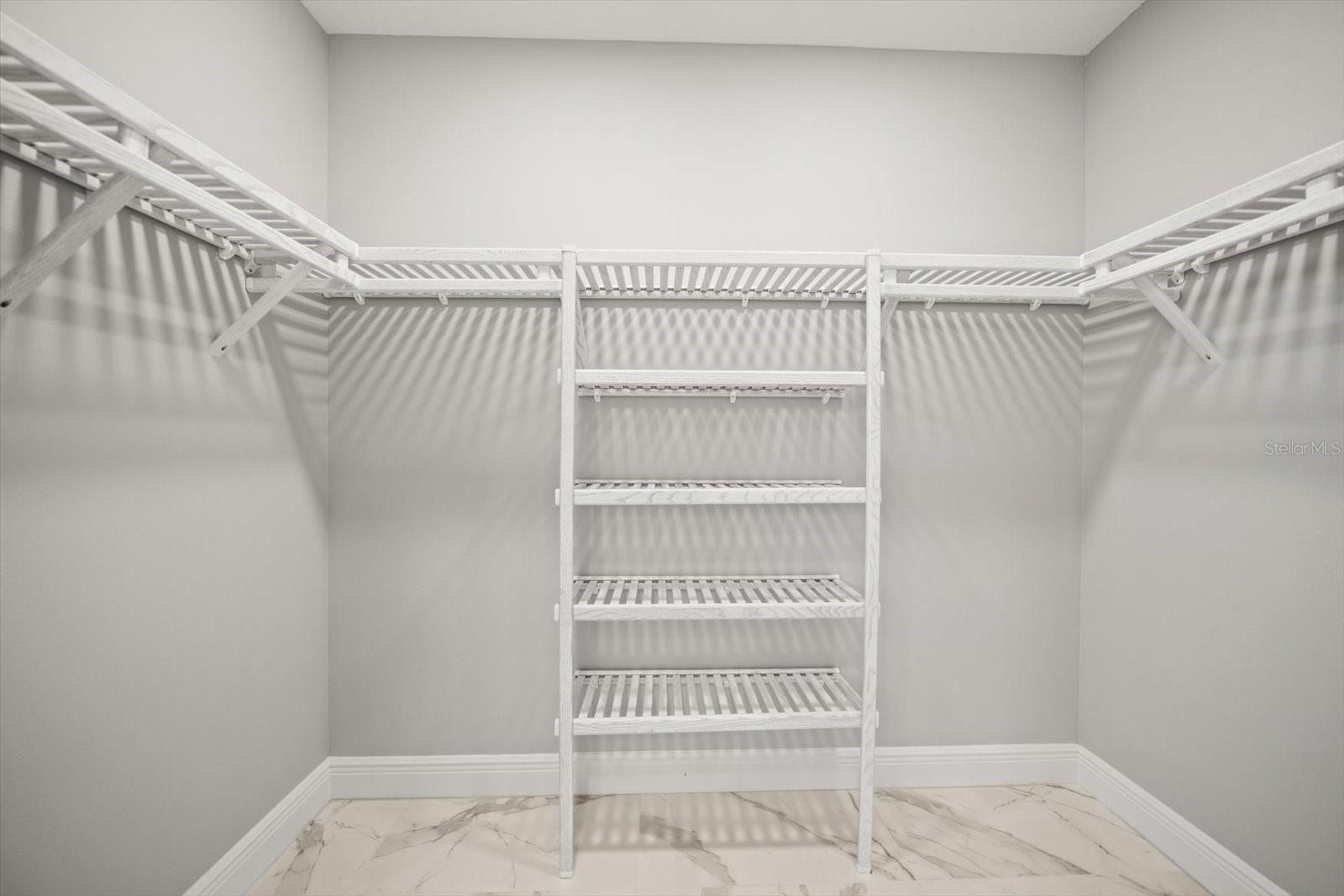 LA BRISA DEL MAR CONDO - Residential