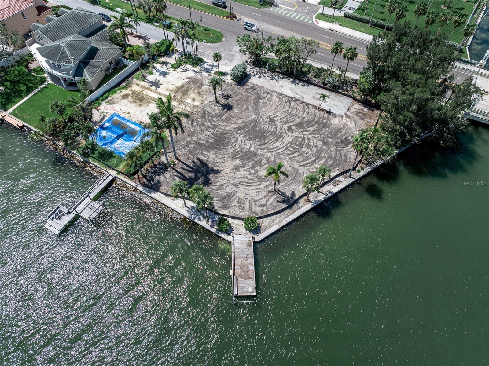 1 PARADISE LANE