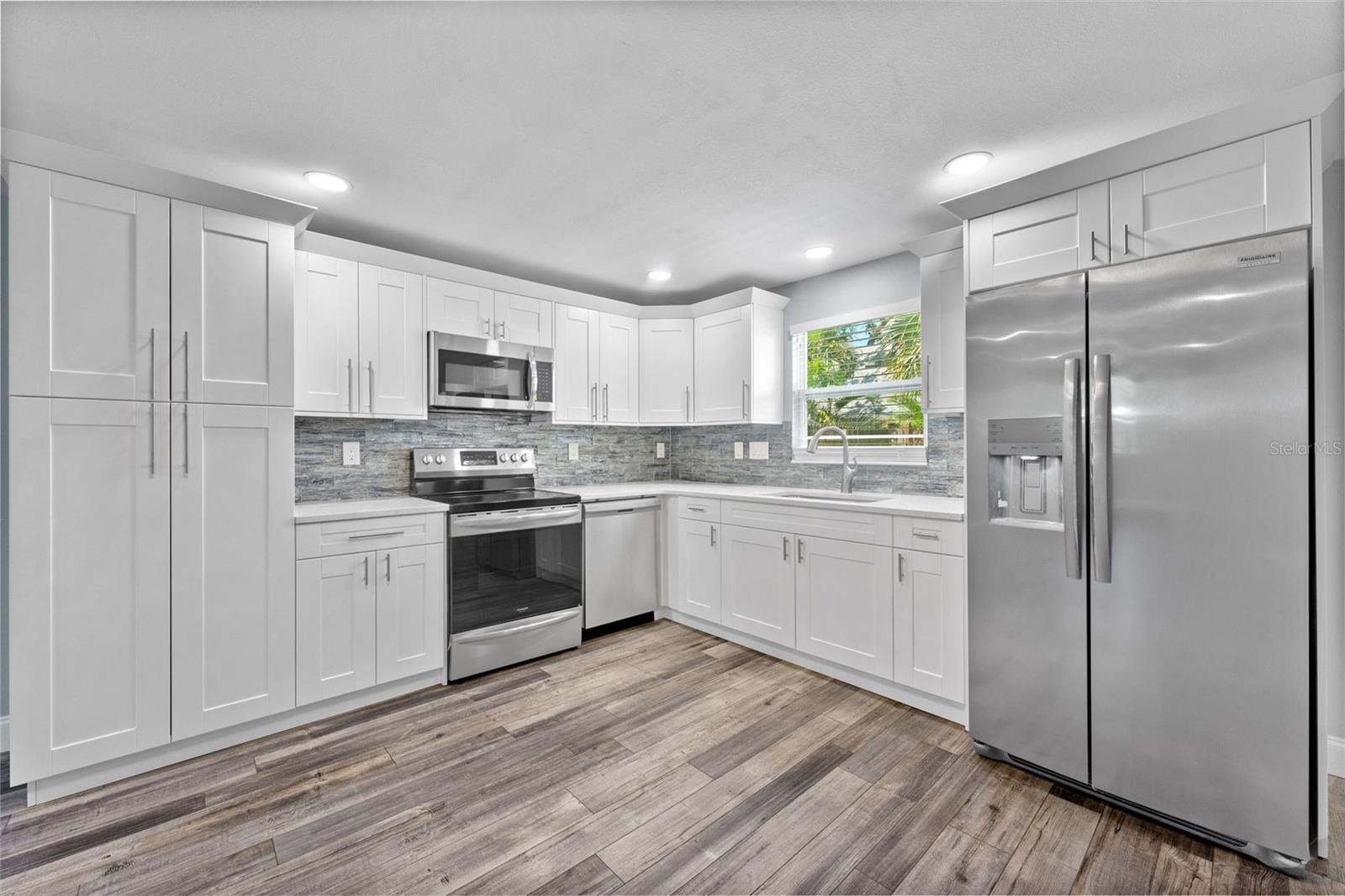 PINE GROVE - Residential