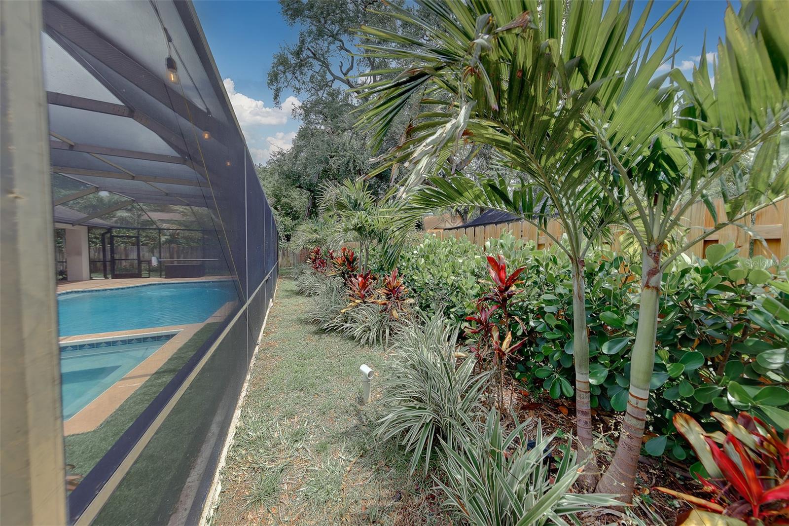 BARRINGTON OAKS WEST - Residential