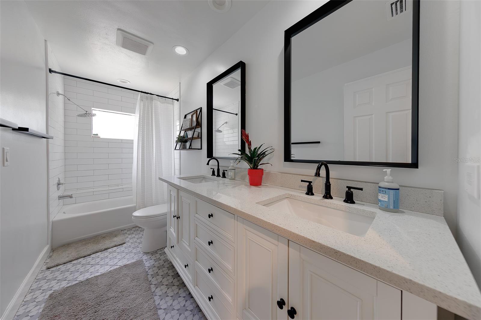 BARRINGTON OAKS WEST - Residential