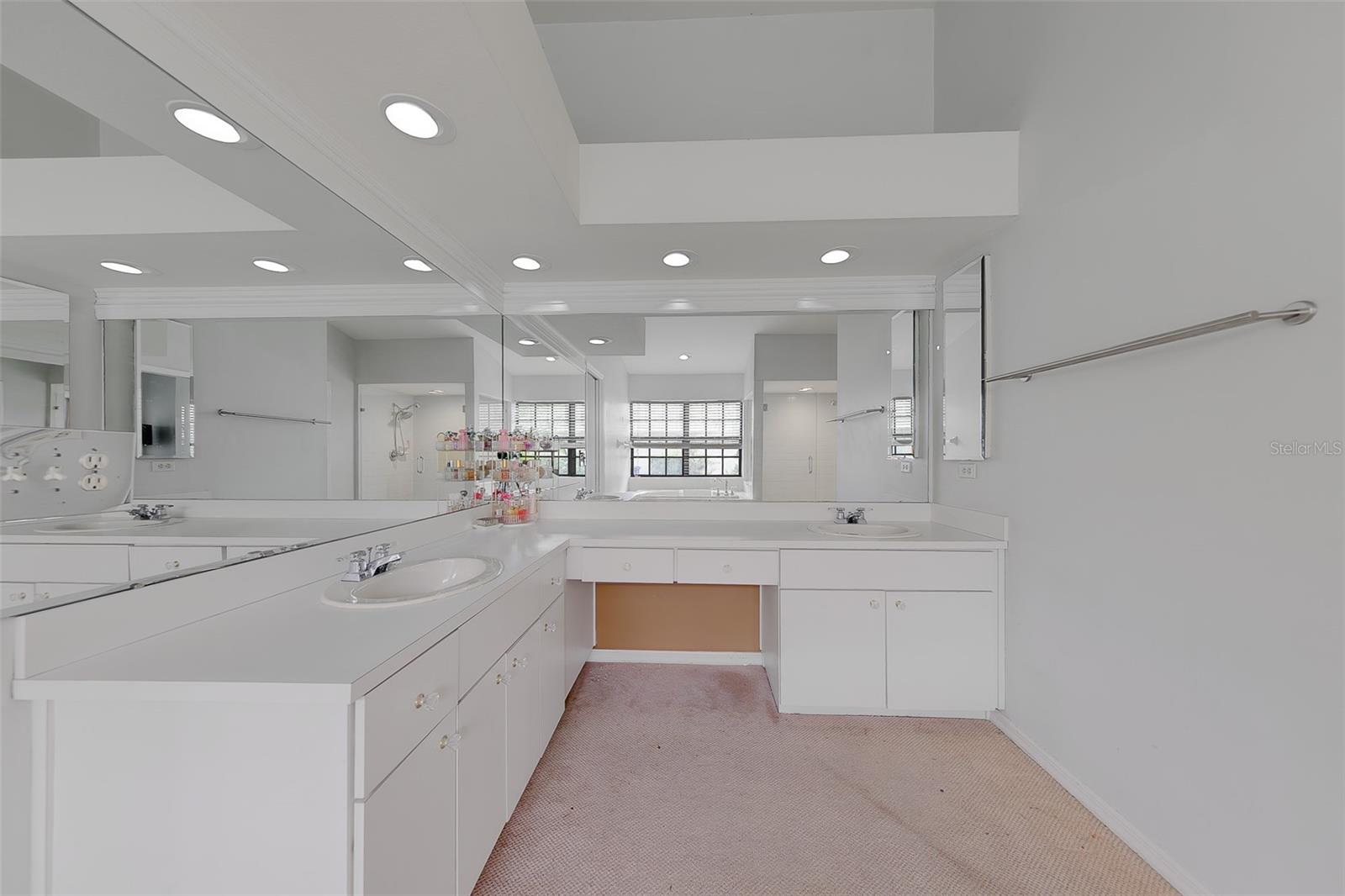 BARRINGTON OAKS WEST - Residential