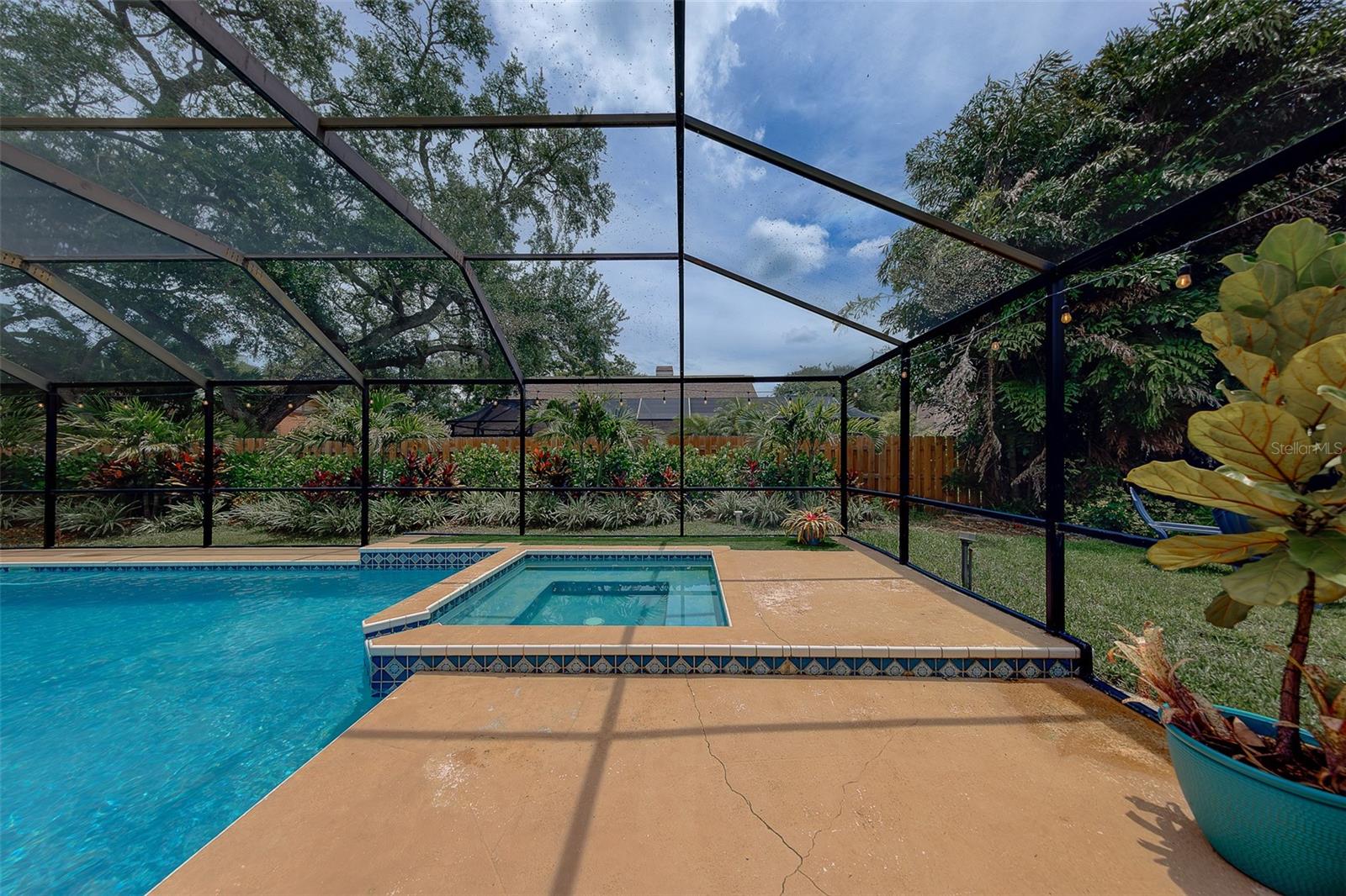 BARRINGTON OAKS WEST - Residential
