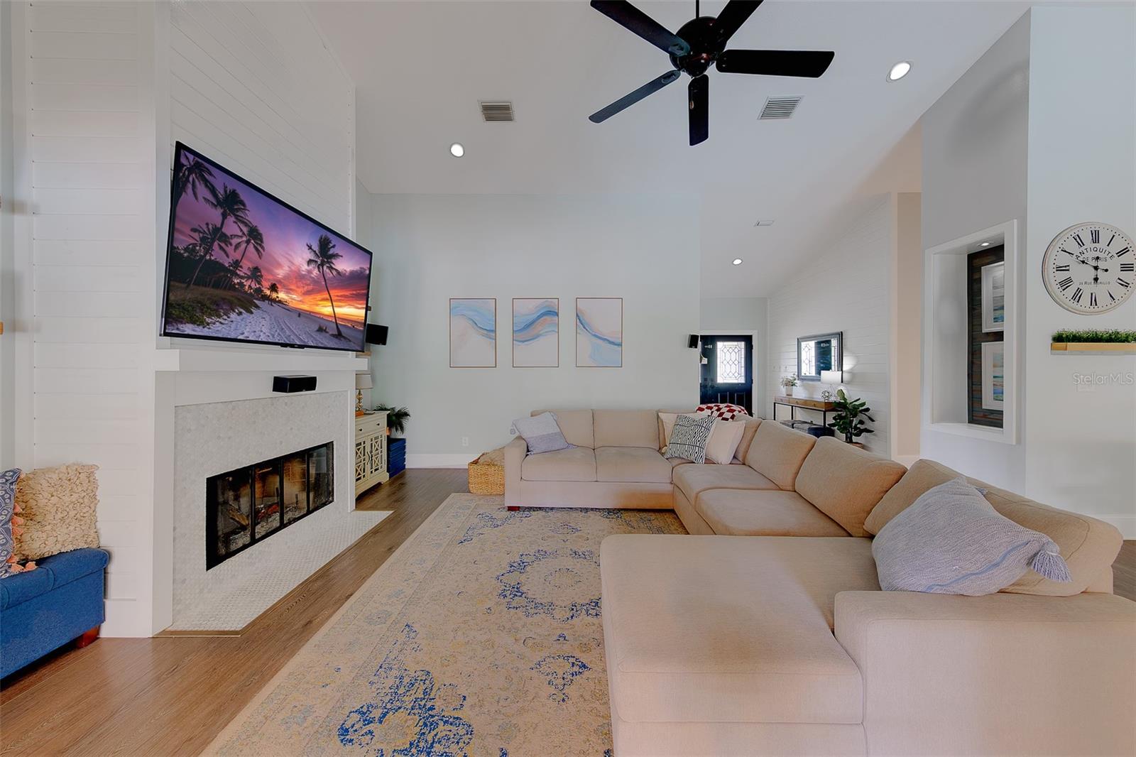 BARRINGTON OAKS WEST - Residential