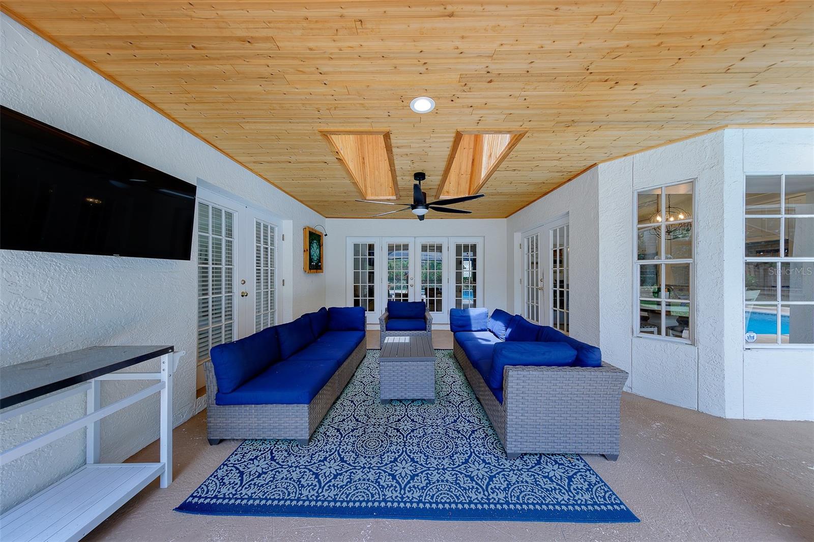 BARRINGTON OAKS WEST - Residential