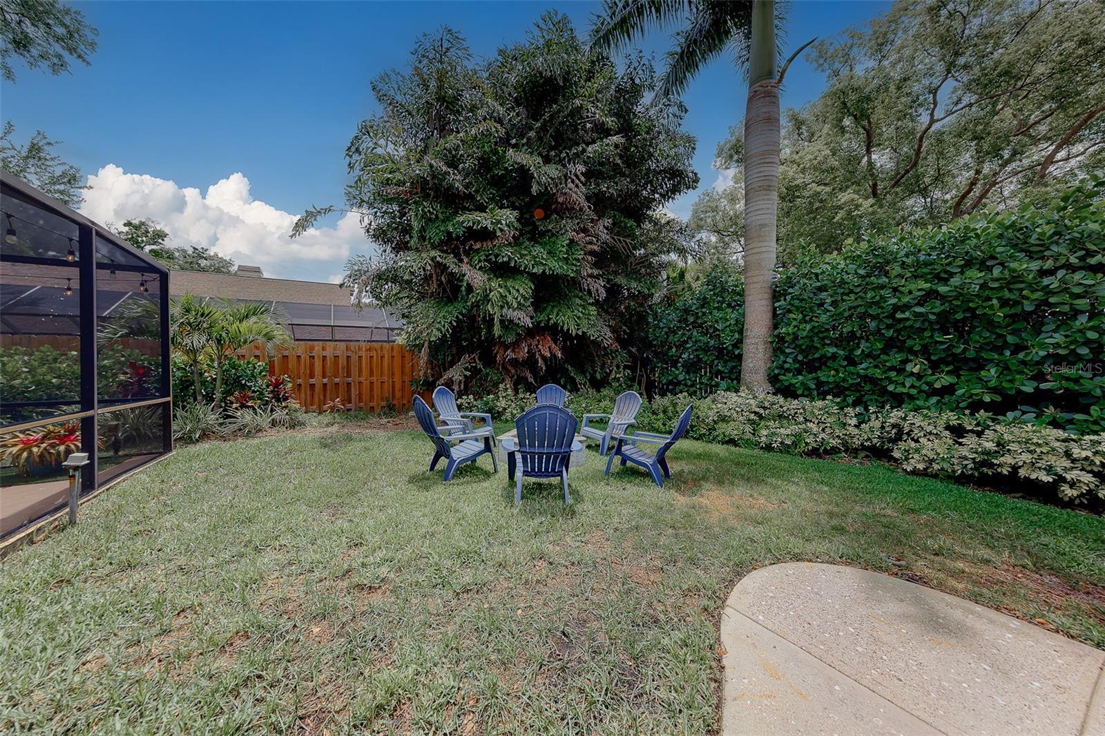 BARRINGTON OAKS WEST - Residential