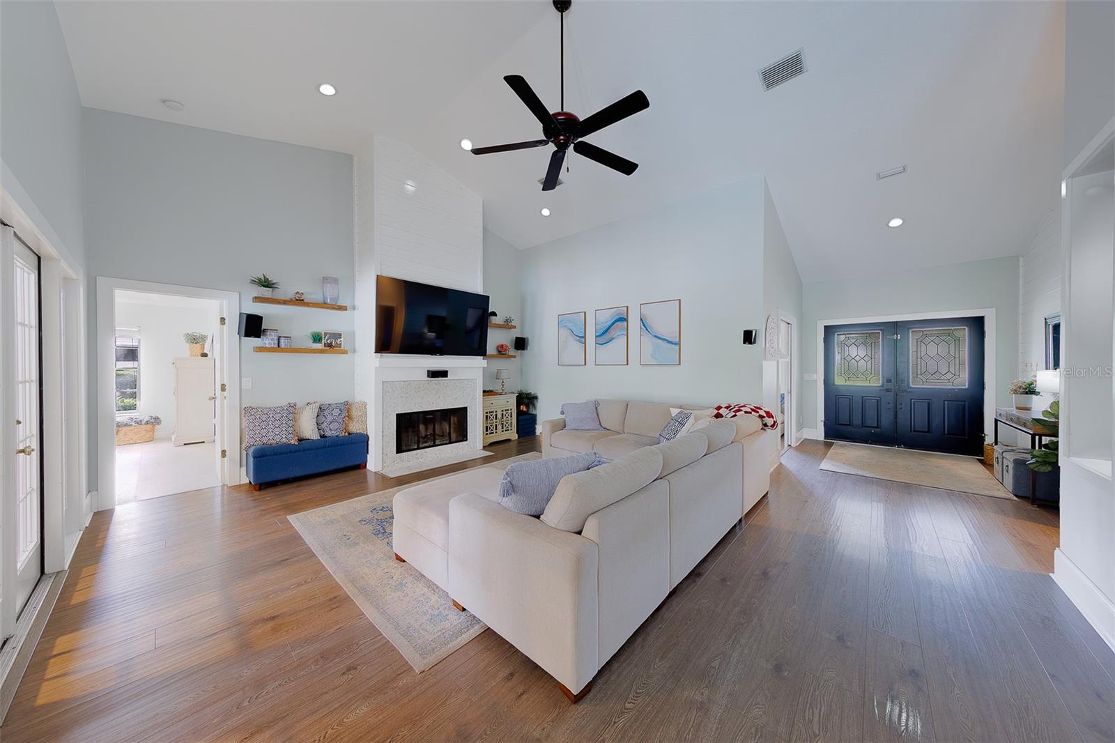 BARRINGTON OAKS WEST - Residential