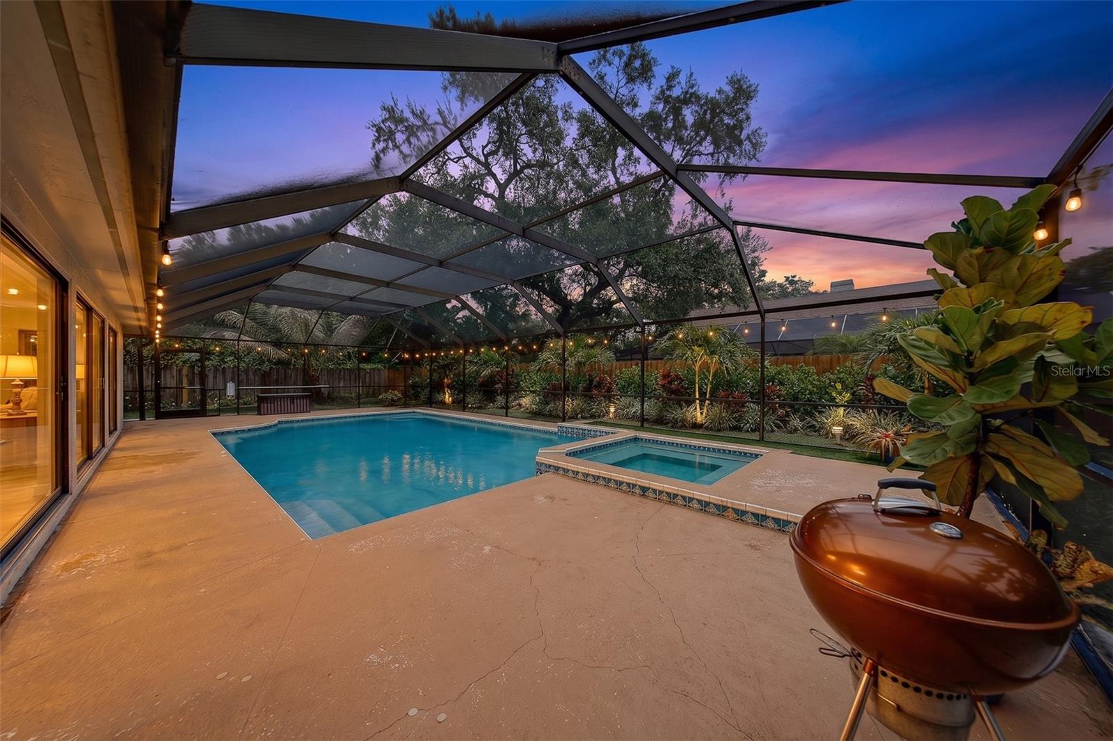 BARRINGTON OAKS WEST - Residential
