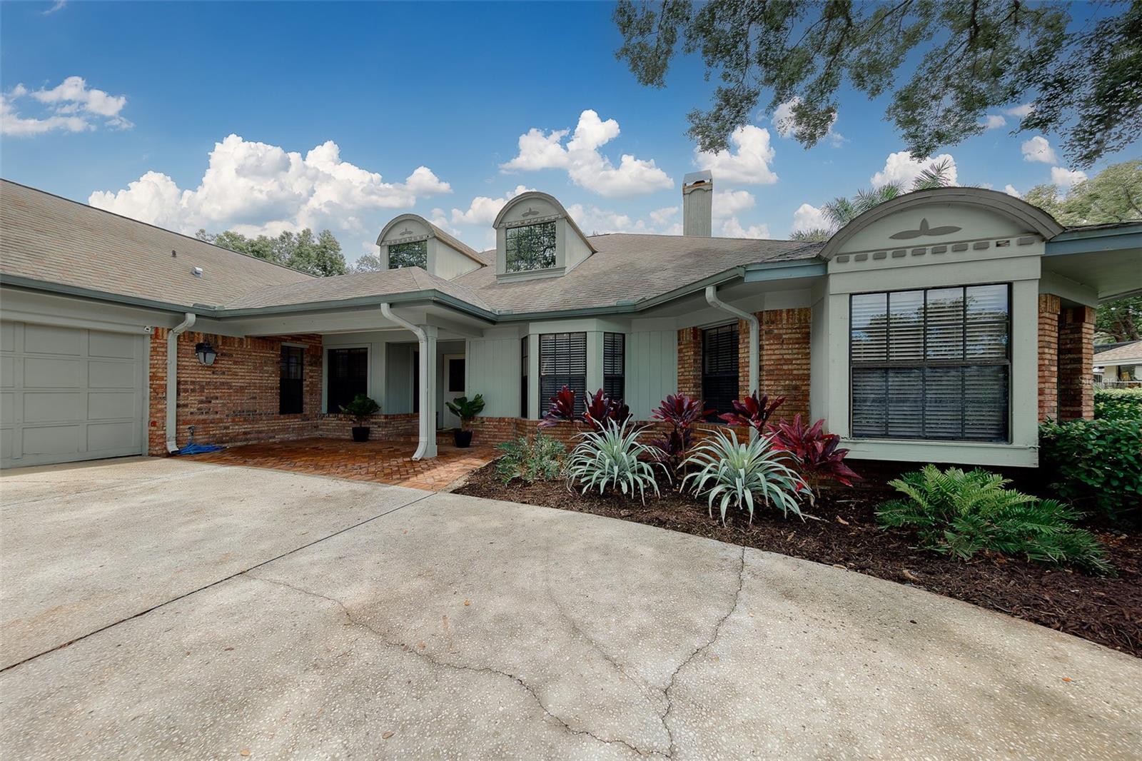BARRINGTON OAKS WEST - Residential