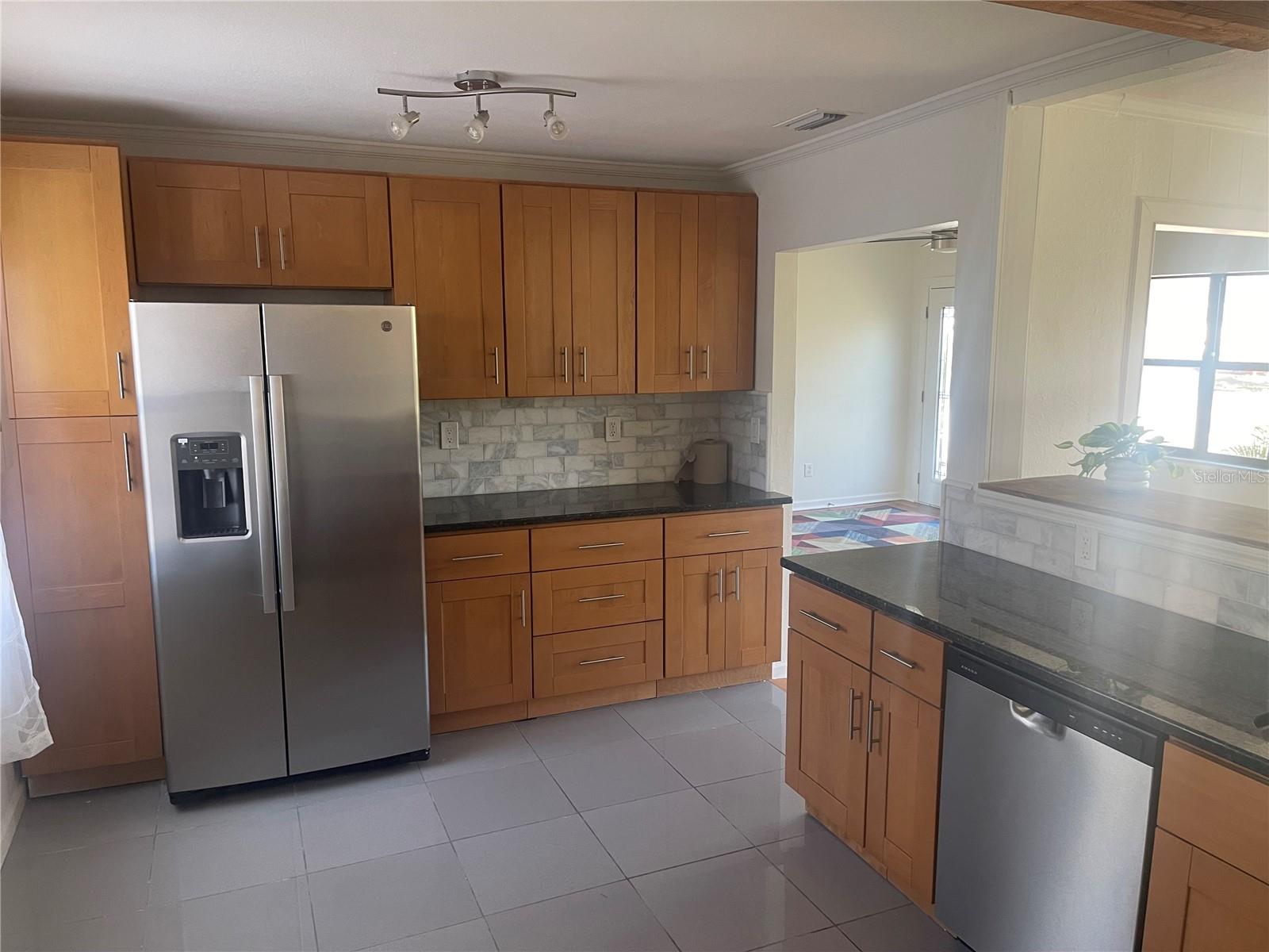 BAYHILL ESTATES - Residential Lease