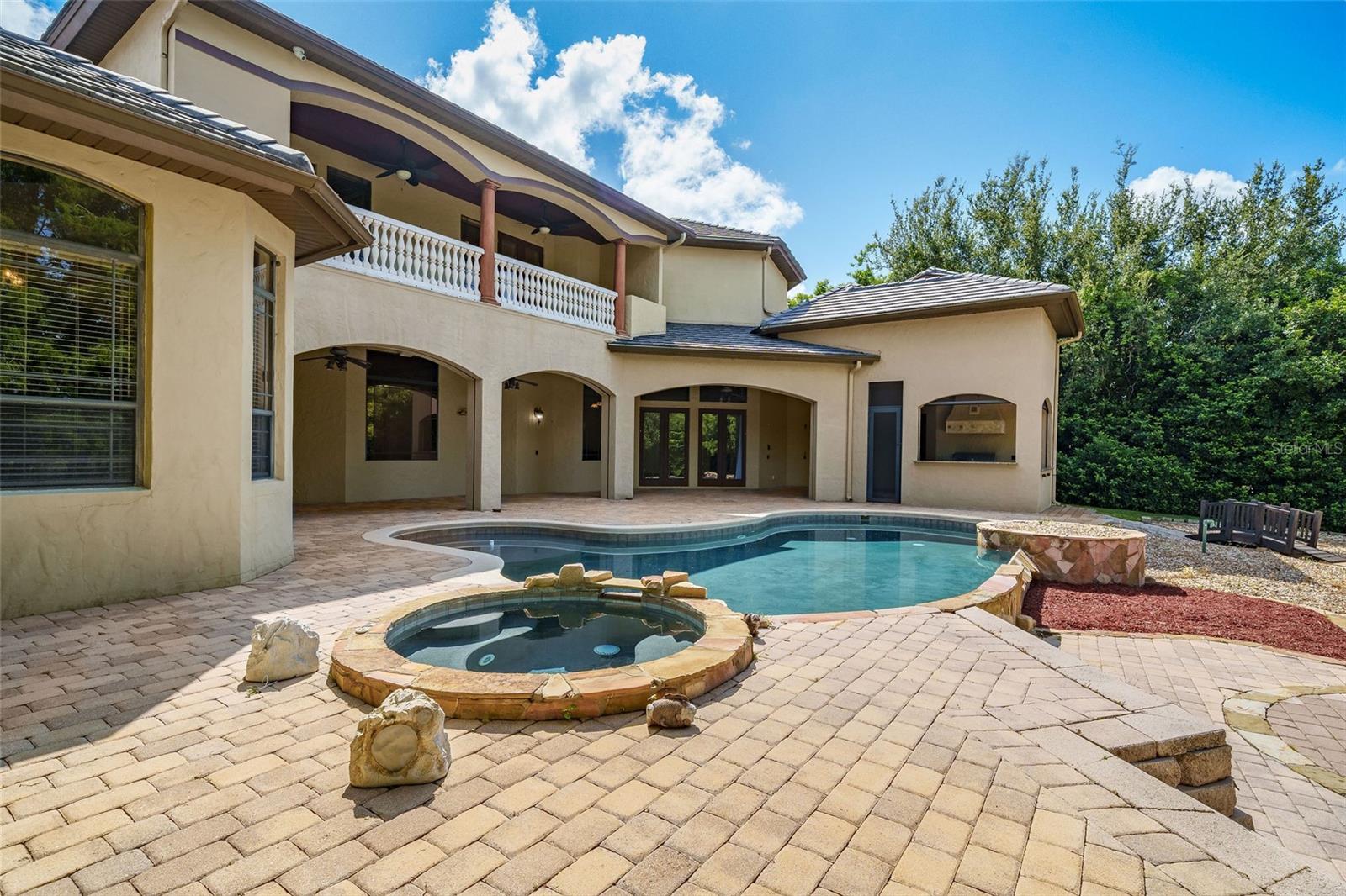 KEENES POINTE - Residential
