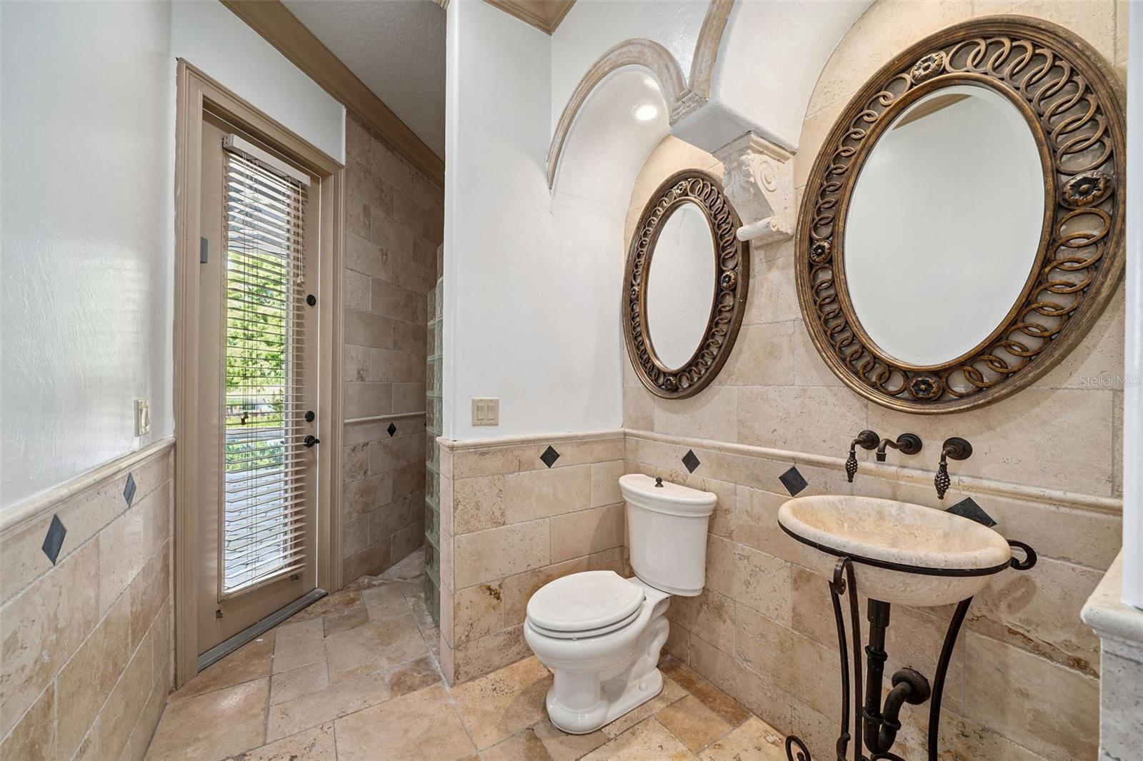 KEENES POINTE - Residential