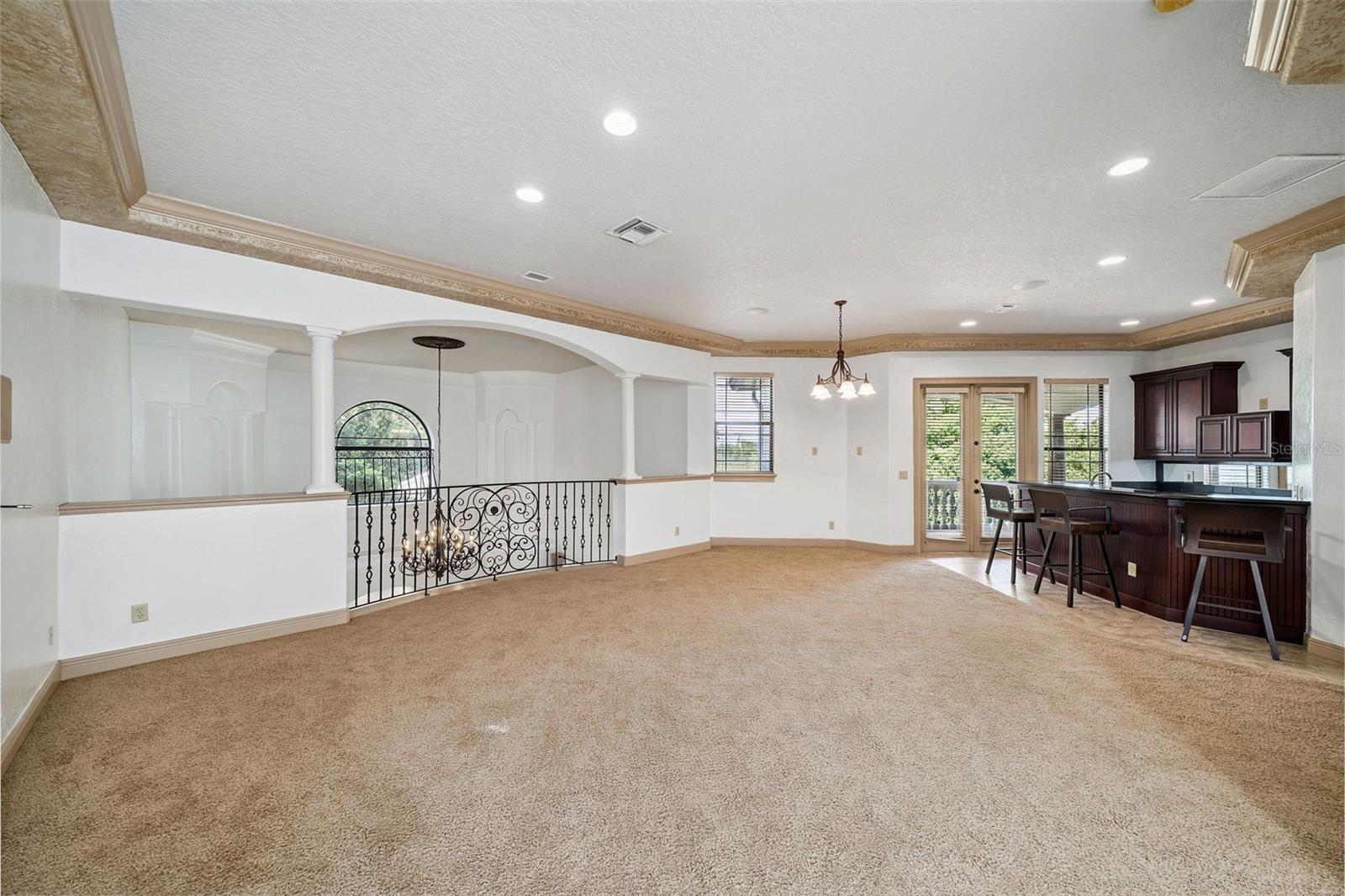 KEENES POINTE - Residential