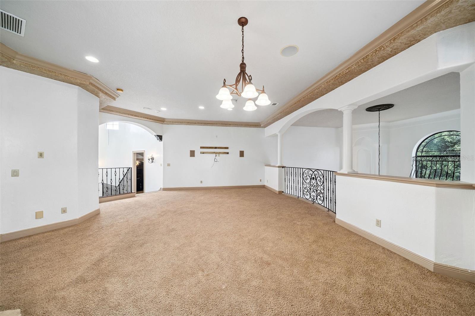 KEENES POINTE - Residential