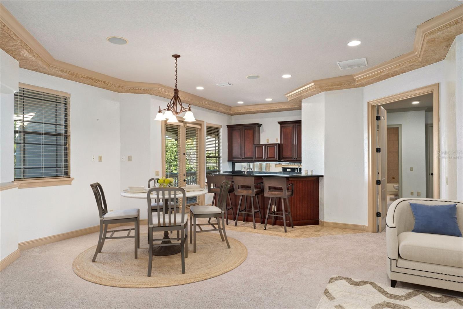 KEENES POINTE - Residential