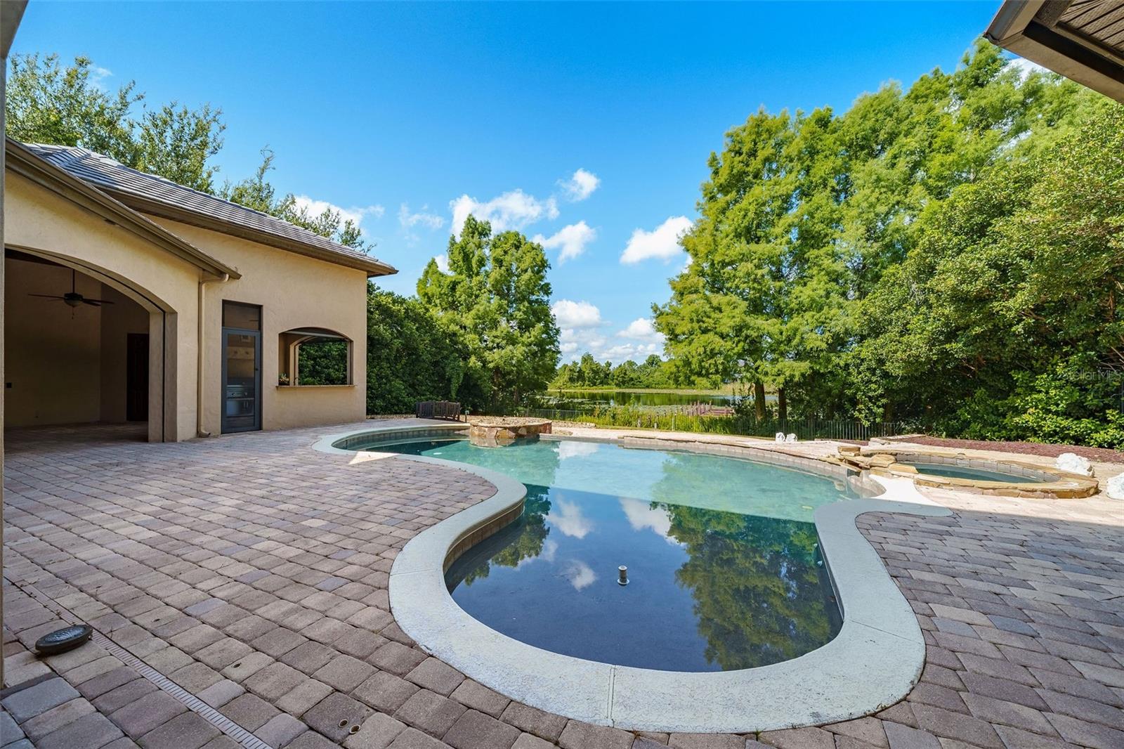 KEENES POINTE - Residential