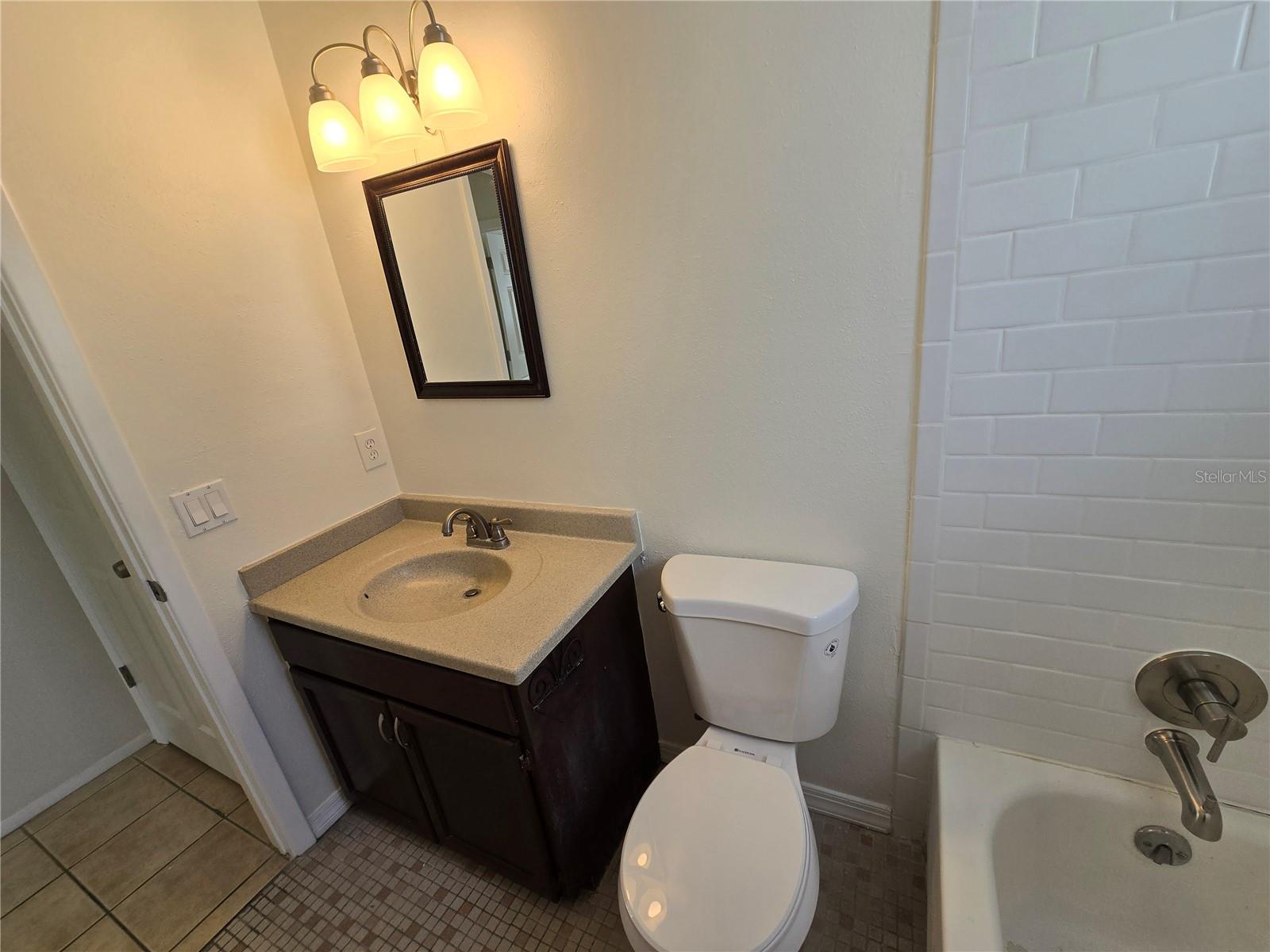 SHADOW RIDGE - Residential Lease