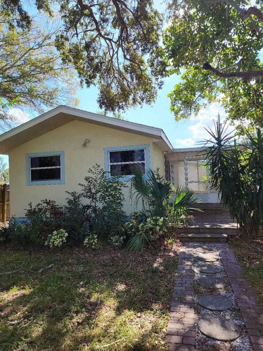 Location! Location! Location! Welcome to this cute 1925 Bungalow style home in Corson's Sub of St Petersburg! Two direct Corson Sub comparable sales sold for $430k and 410k!  It's a move in ready home on a quiet street with a GREAT PRICE in a GREAT LOCATION! Perfect starter home that you can make your own while building tons of equity! You wont find anything in this location for under $300,000! This home is only MINUTES FROM BEACH, VIBRANT DOWNTOWN ST PETE AND THE ARTS DISTRICT. The main library and 15 acre Jorgensen Lake Park are within easy walking distance. See it today before its gone!