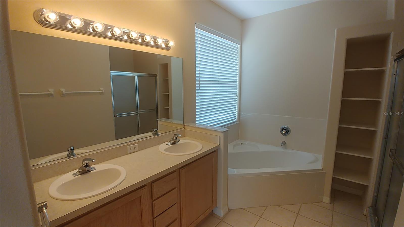 RIVERWALK VILLAGE CYPRESS BANKS SP H - Residential Lease