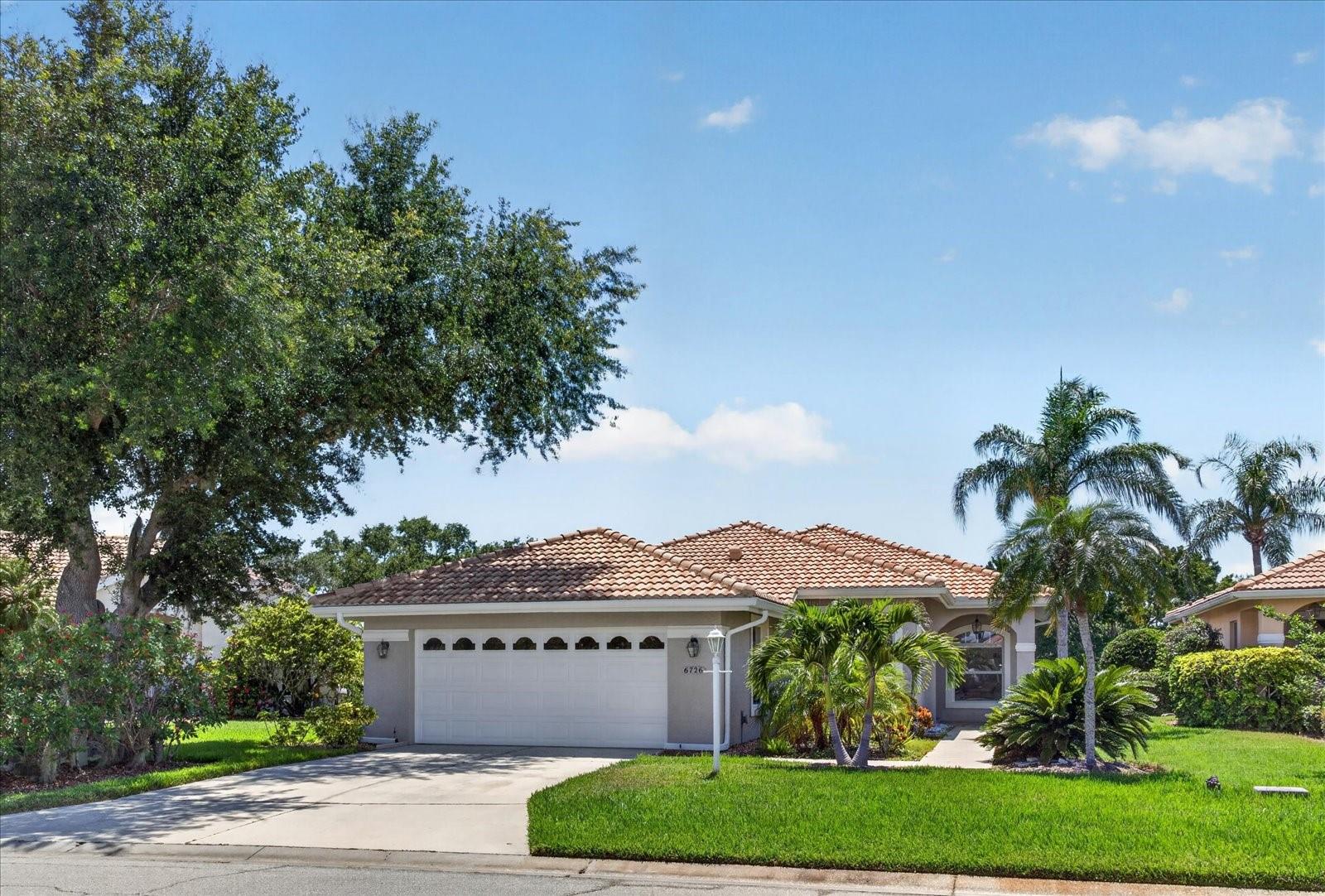 6726 HICKORY HAMMOCK CIRCLE