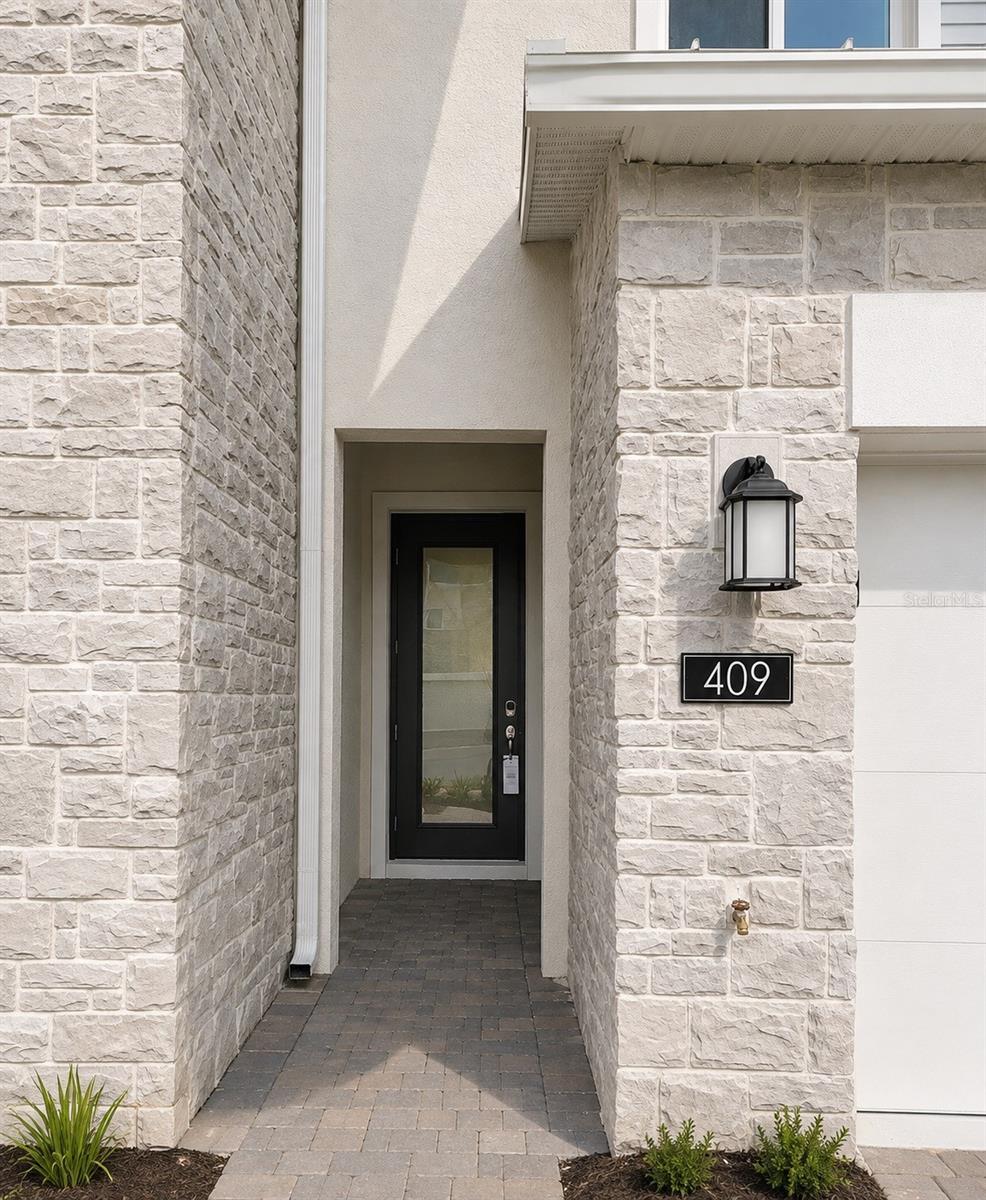 Photo of 409 Bogey Drive, Davenport, FL 33896 (MLS # O6446705)