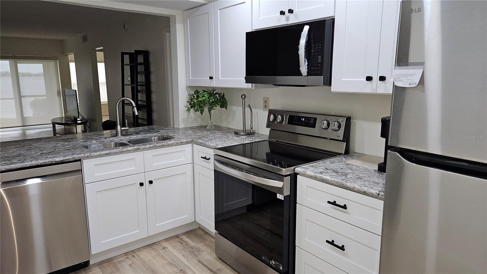 6177 SUN BOULEVARD 108