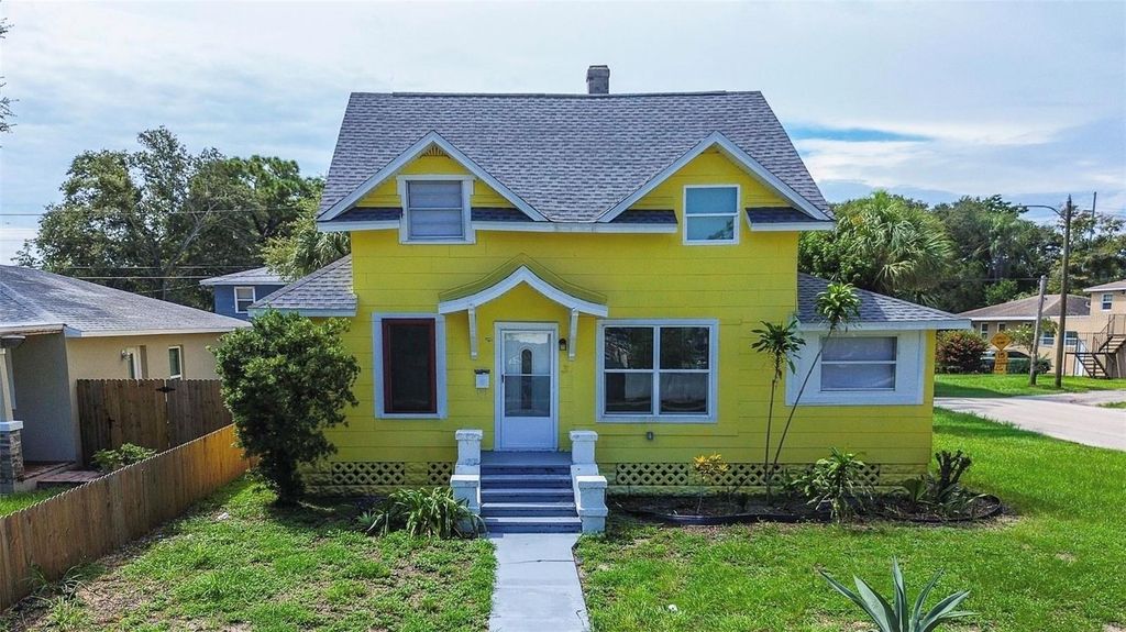 Photo of 1438 10th Avenue S, St Petersburg, FL 33705 (MLS # TB8422199)