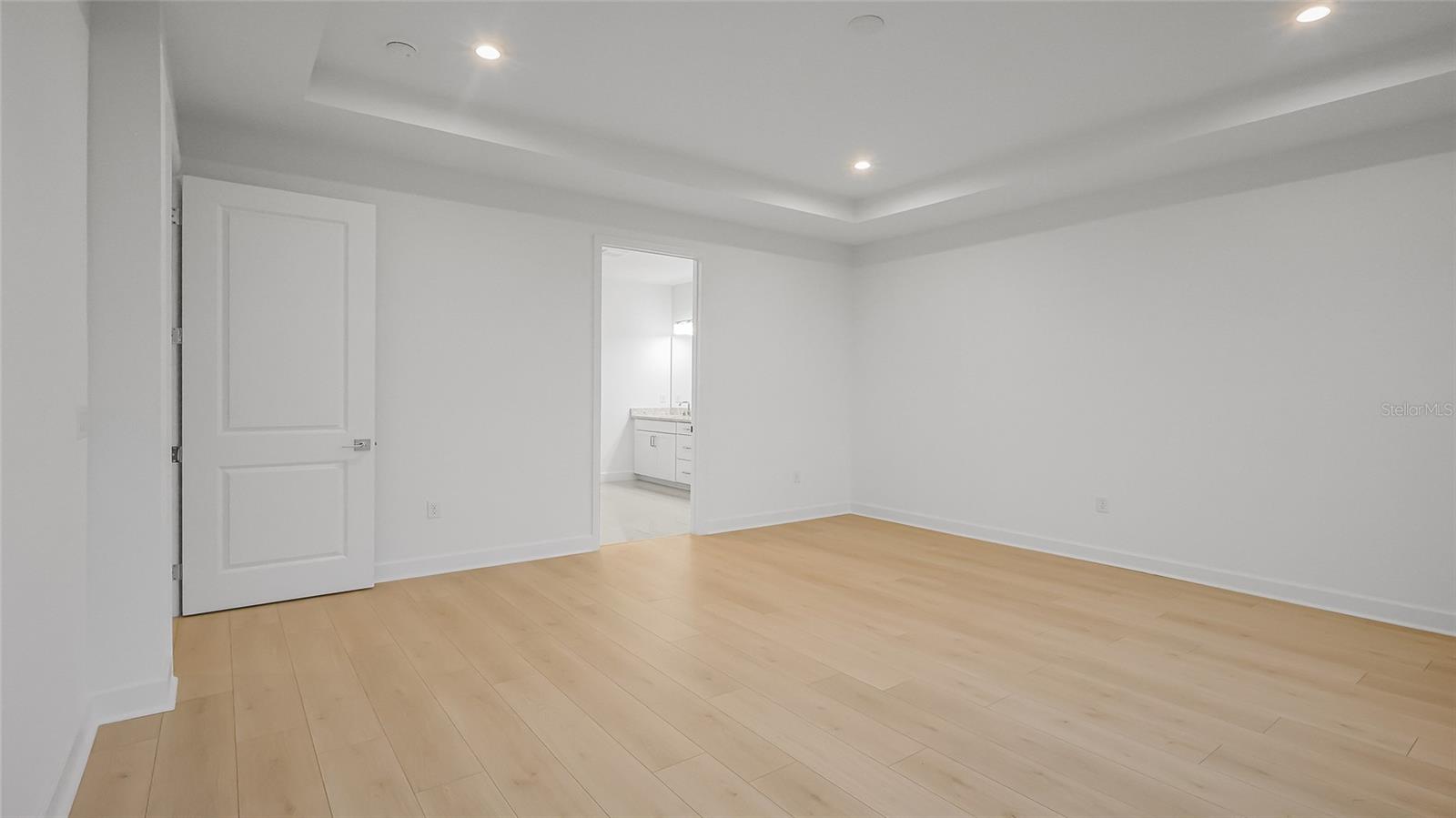 CRESSWIND AT LAKE HARRIS - Residential