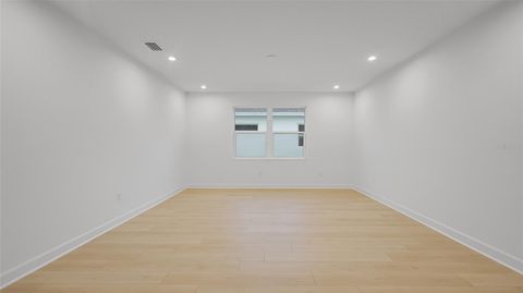 Tiny photo for 1615 Bellagio Loop, Tavares, FL 32778 (MLS # W7880648)