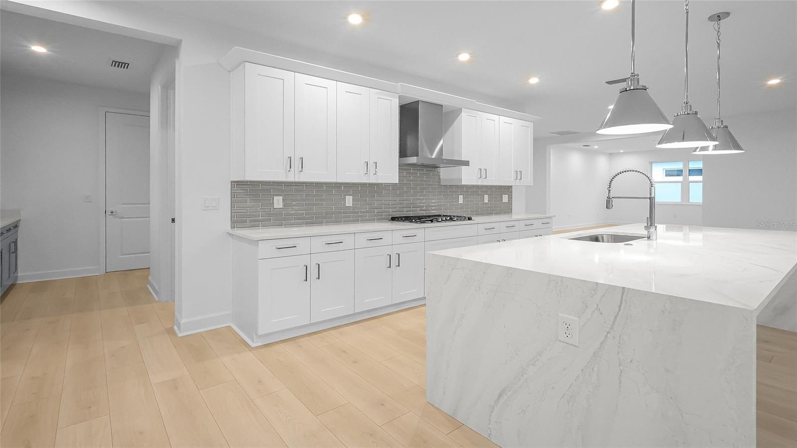 CRESSWIND AT LAKE HARRIS - Residential